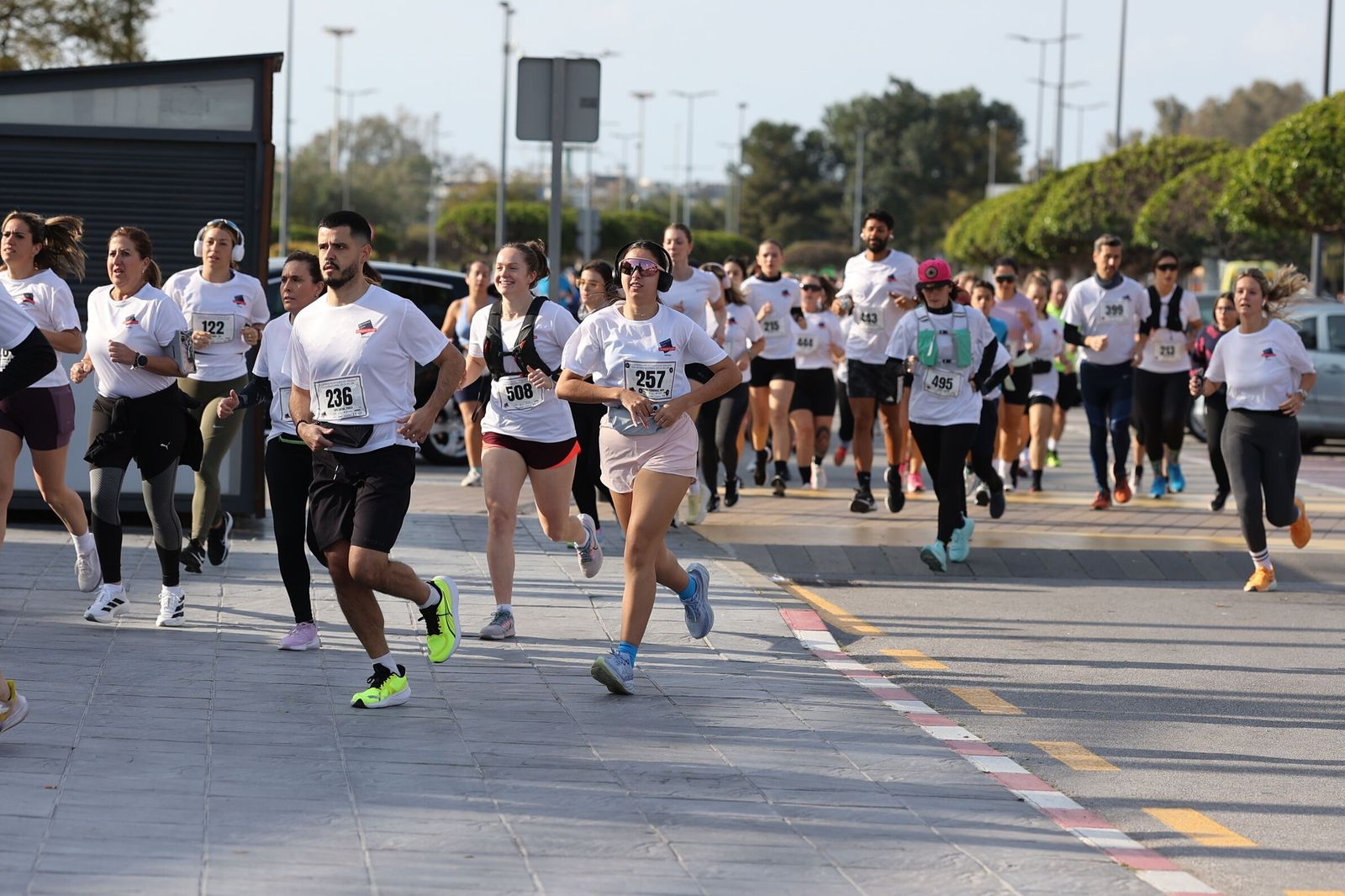 La Carrera Solidaria por el Día de la Mujer McArthurGlen, en fotos