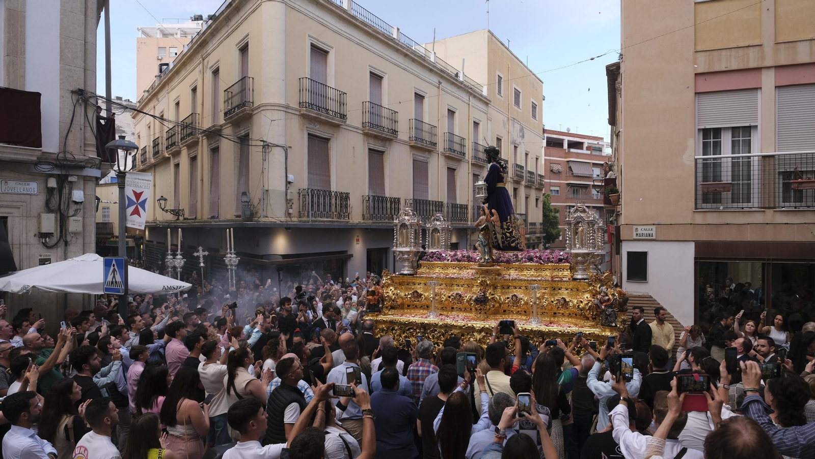 Imágenes de la salida extraordinaria de Jesús Cautivo de Medinaceli, por su 75 aniversario, Almería