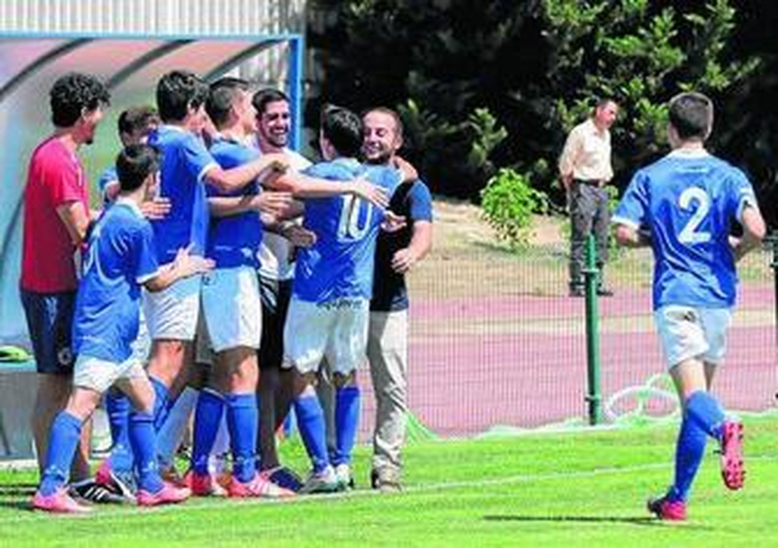 Los azulinos celebran uno de los goles en la eliminatoria contra el Xerez CD.