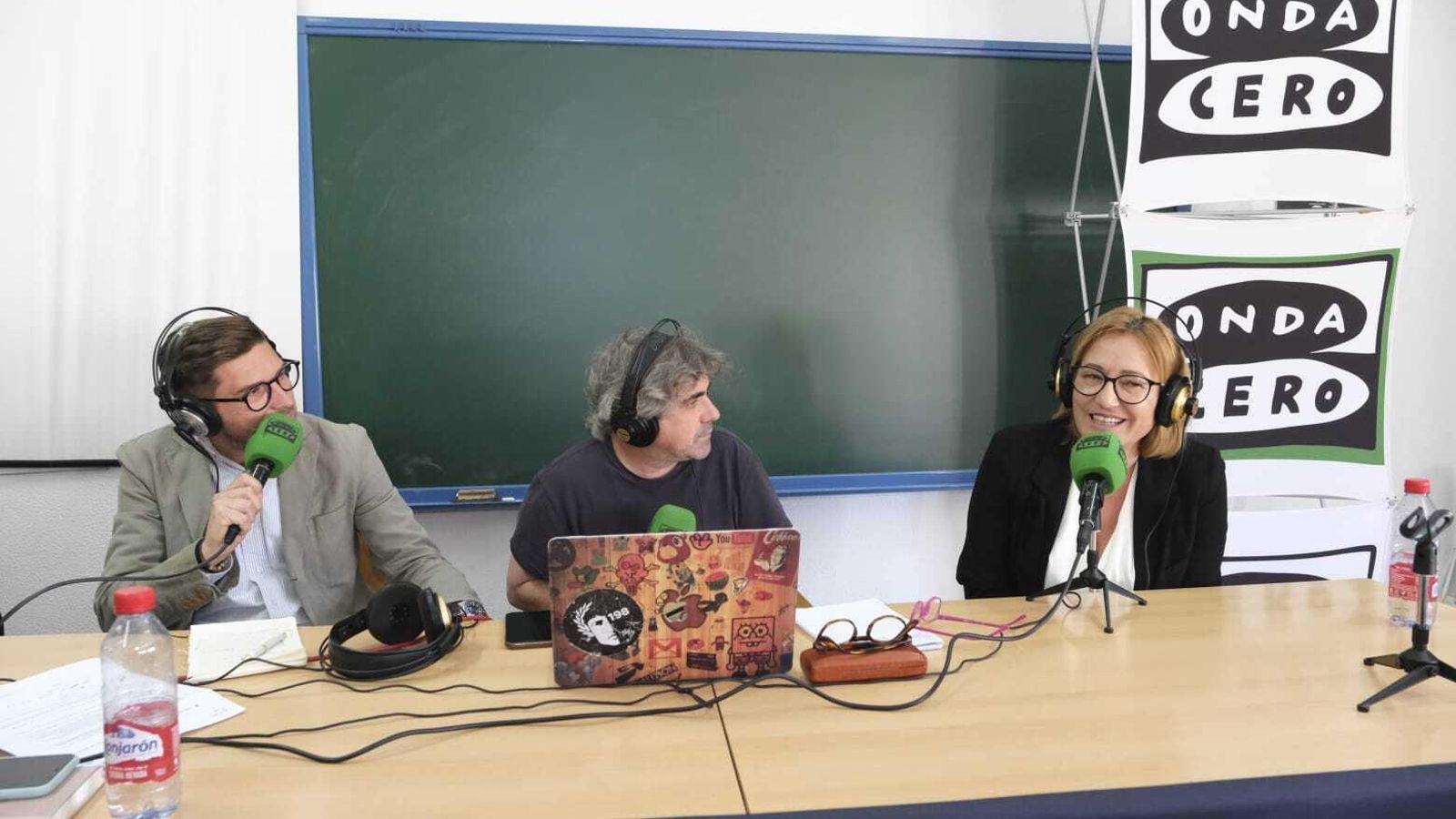 La alcaldesa de Níjar, Esperanza Pérez, en el programa de Onda Cero.