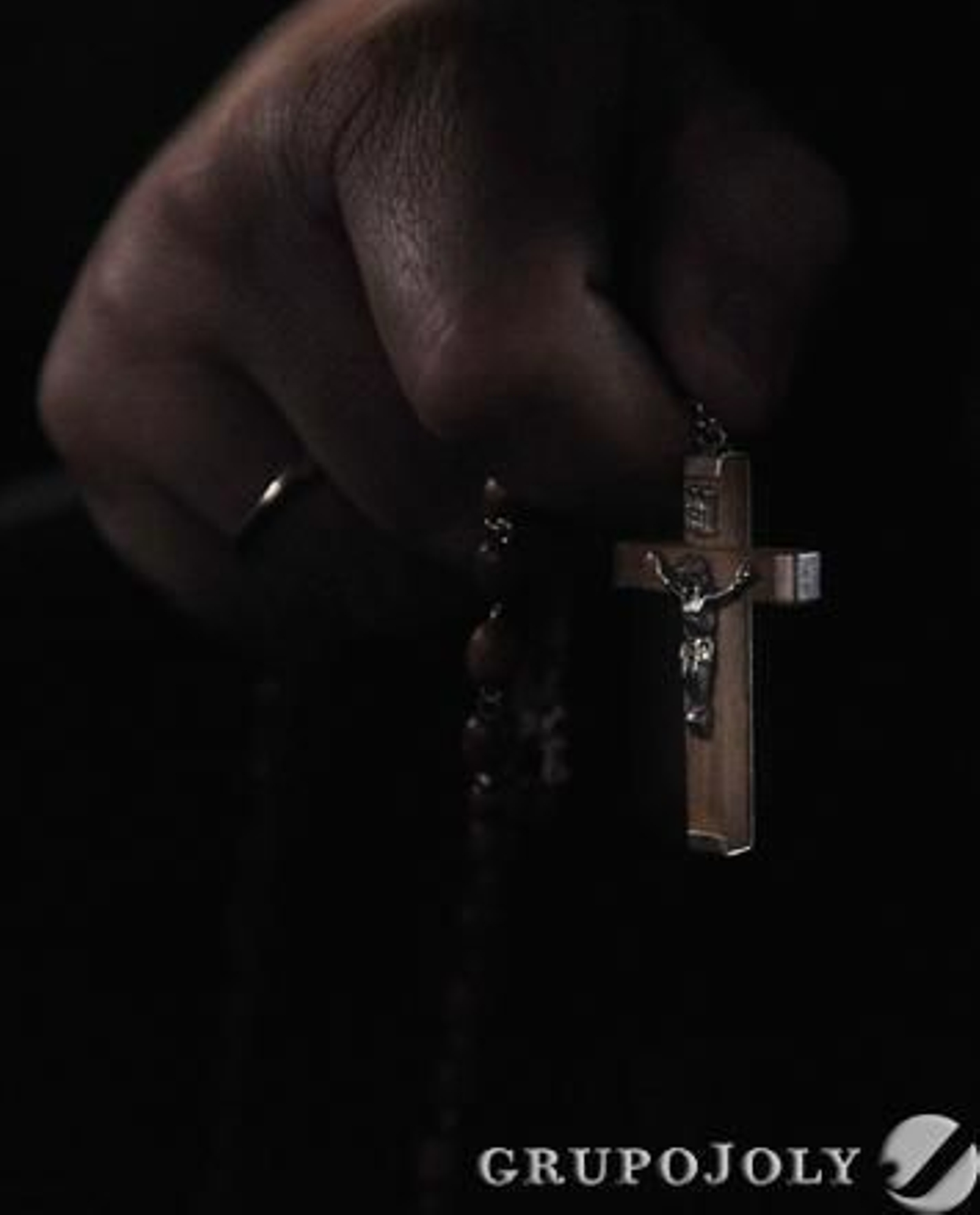 Detalle de un rosario en la mano de un penitente.

Foto: Juan Carlos Vazquez