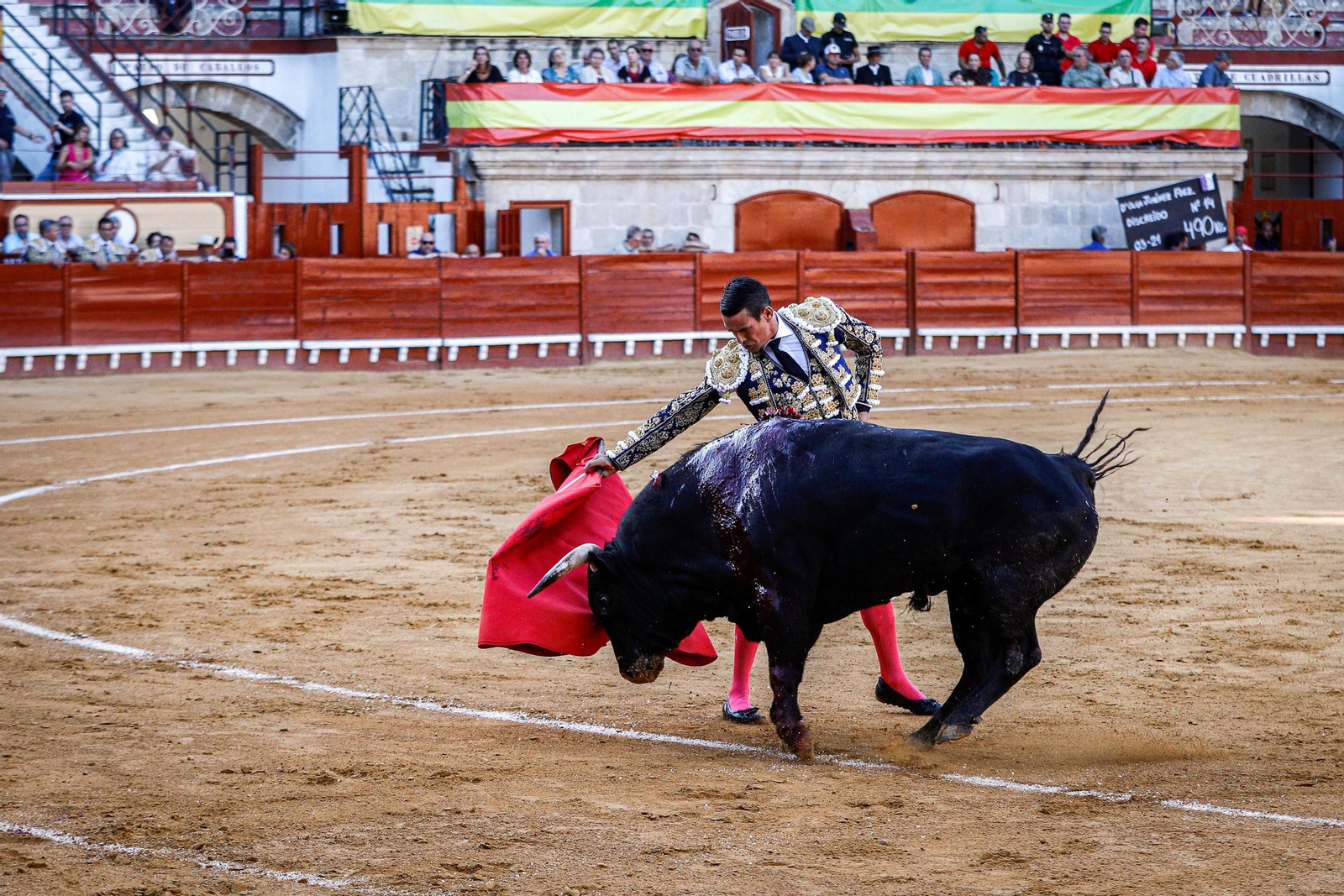 Imágenes de la corrida de toros en El Puerto: Manzanares, Roca Rey y Pablo Aguado