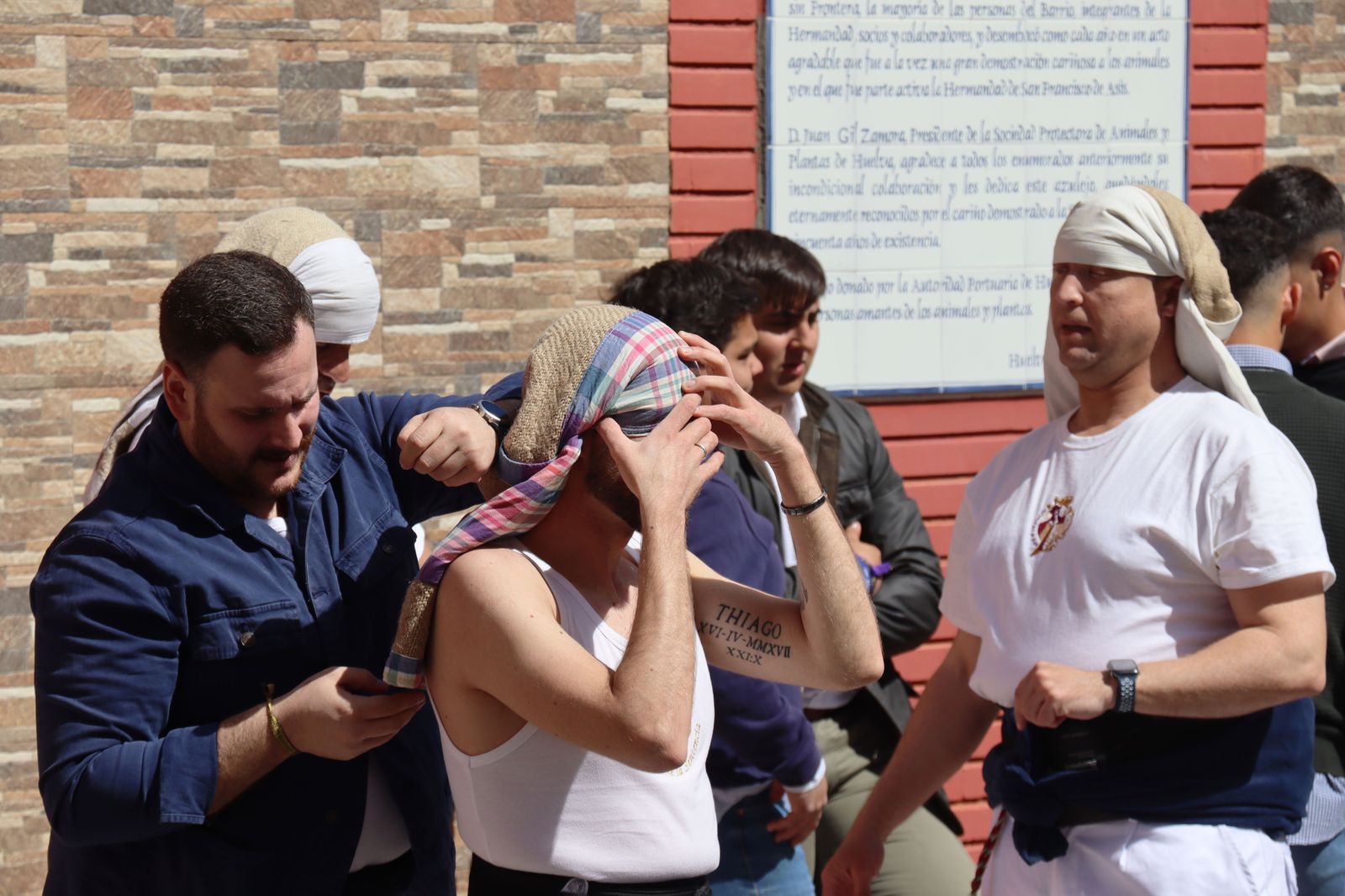 Las mejores imágenes del Martes Santo en Huelva: La Hermandad de La Sentencia