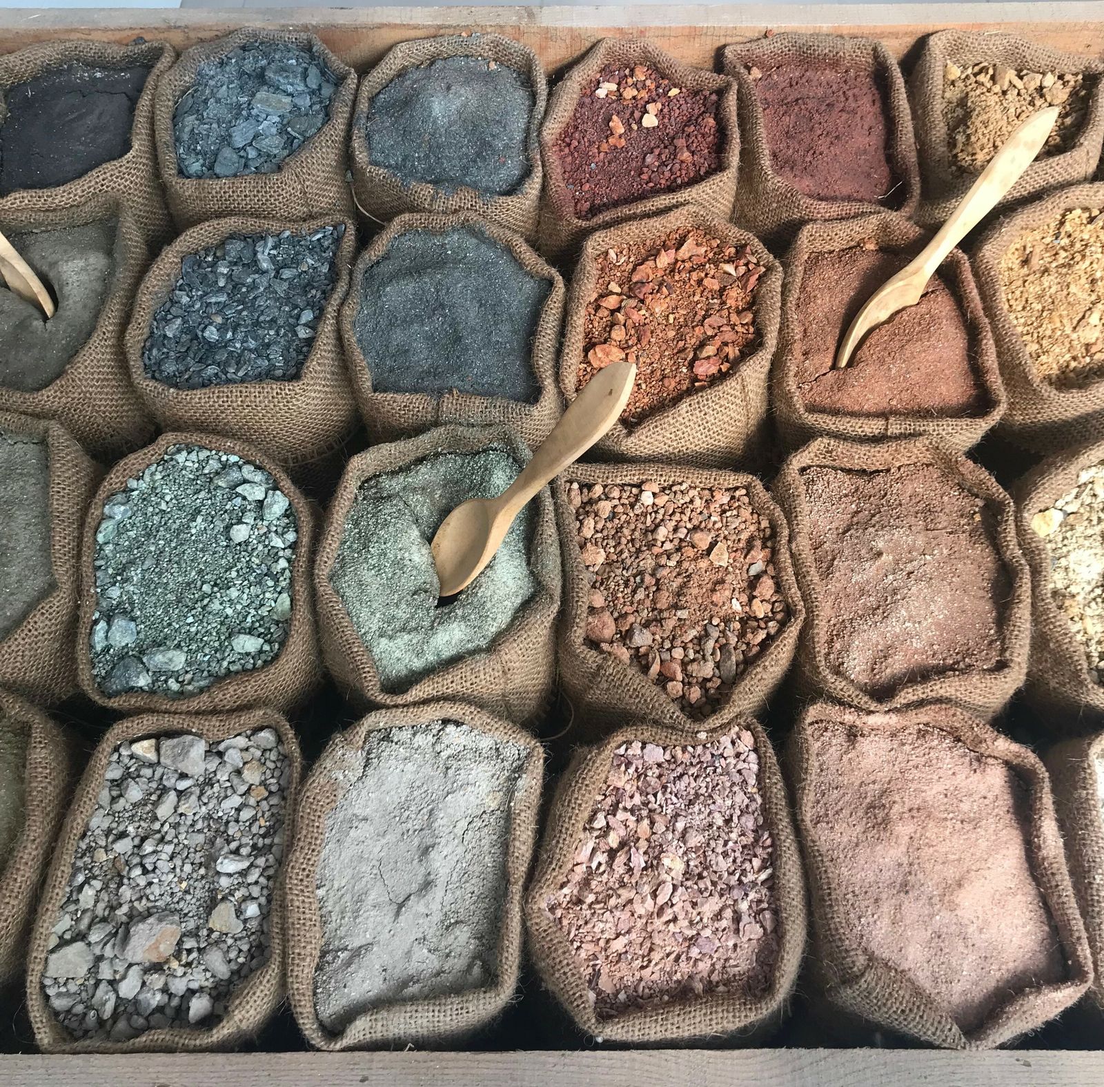 Instalación de 'Alimentación visual' en el Mercado de Abastos.