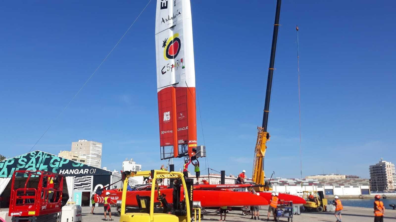 Puesta a punto del catamarán español de SailGP.