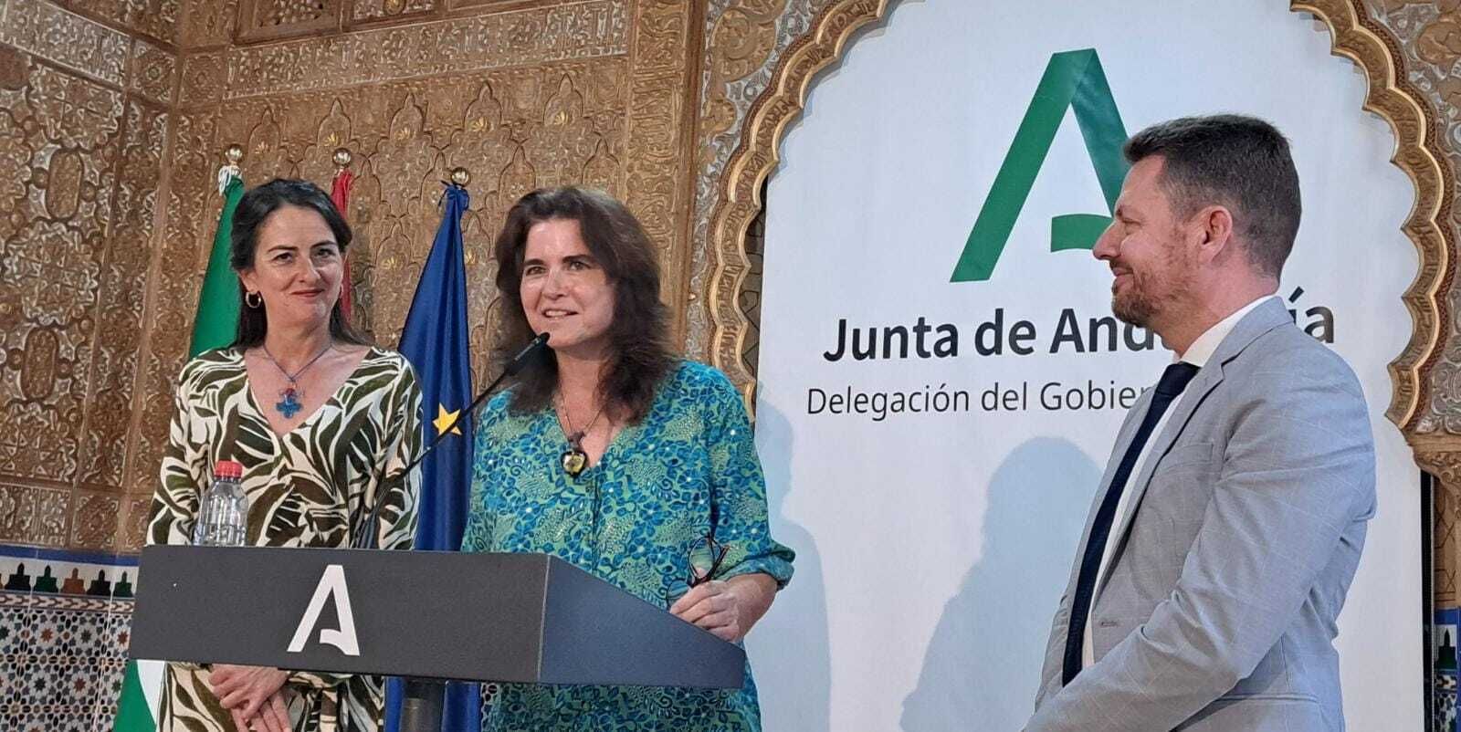 Aránzazu Martín, Rosario Medialdea y José Ángel Vélez.