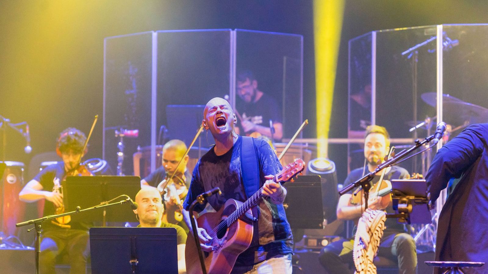 Jesús Cifuentes ‘Cifu’ durante el concierto de Celtas Cortos.