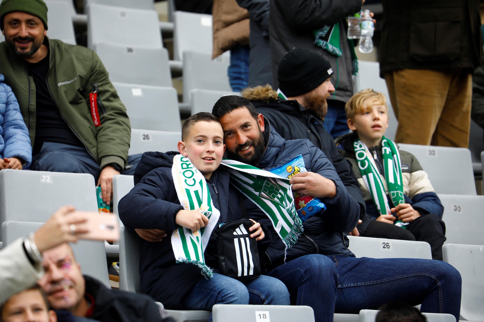 Las mejores fotos del ambiente del Córdoba CF - Melilla en El Arcángel