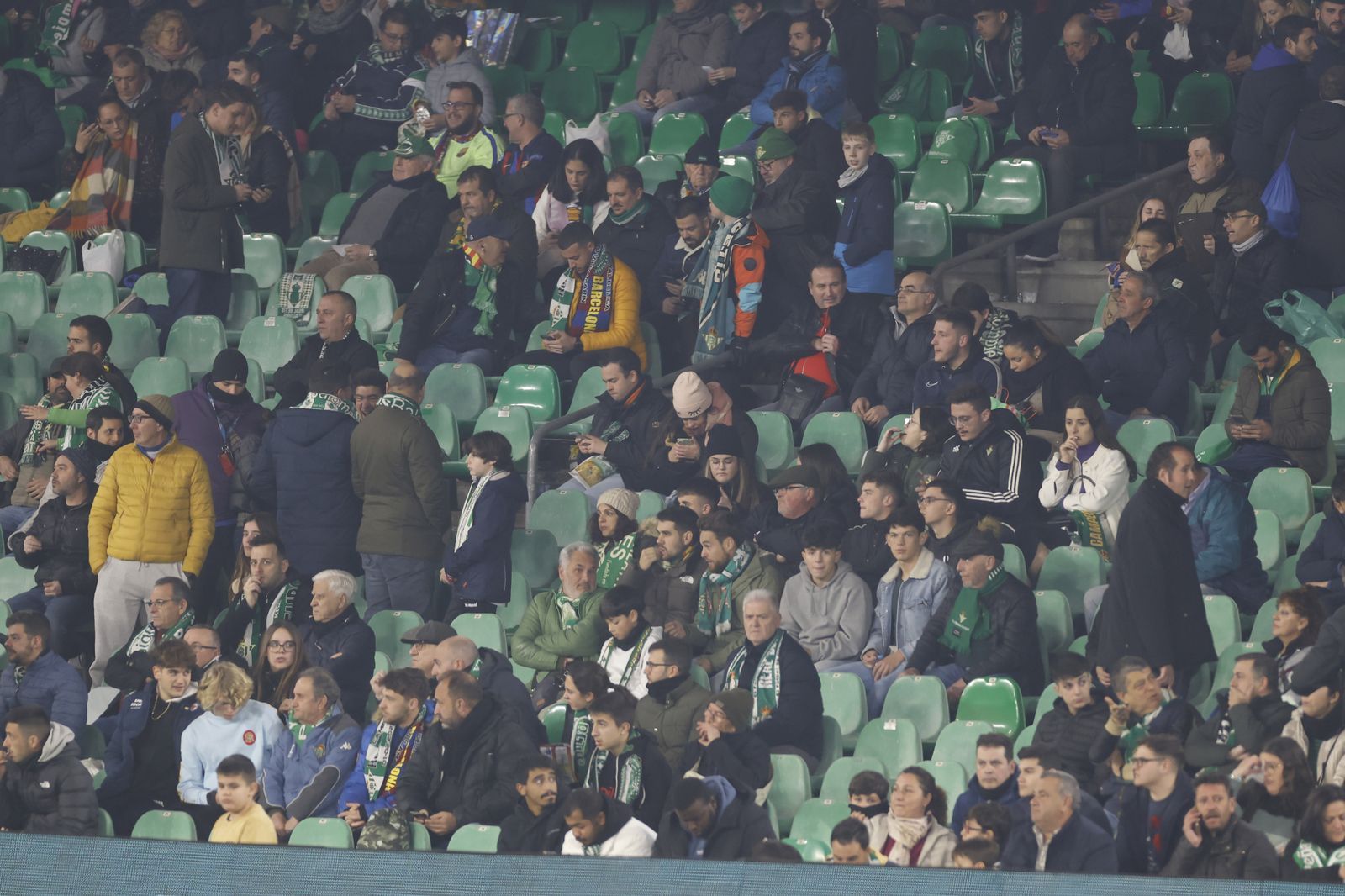 Búscate en las fotos del Betis-Barcelona