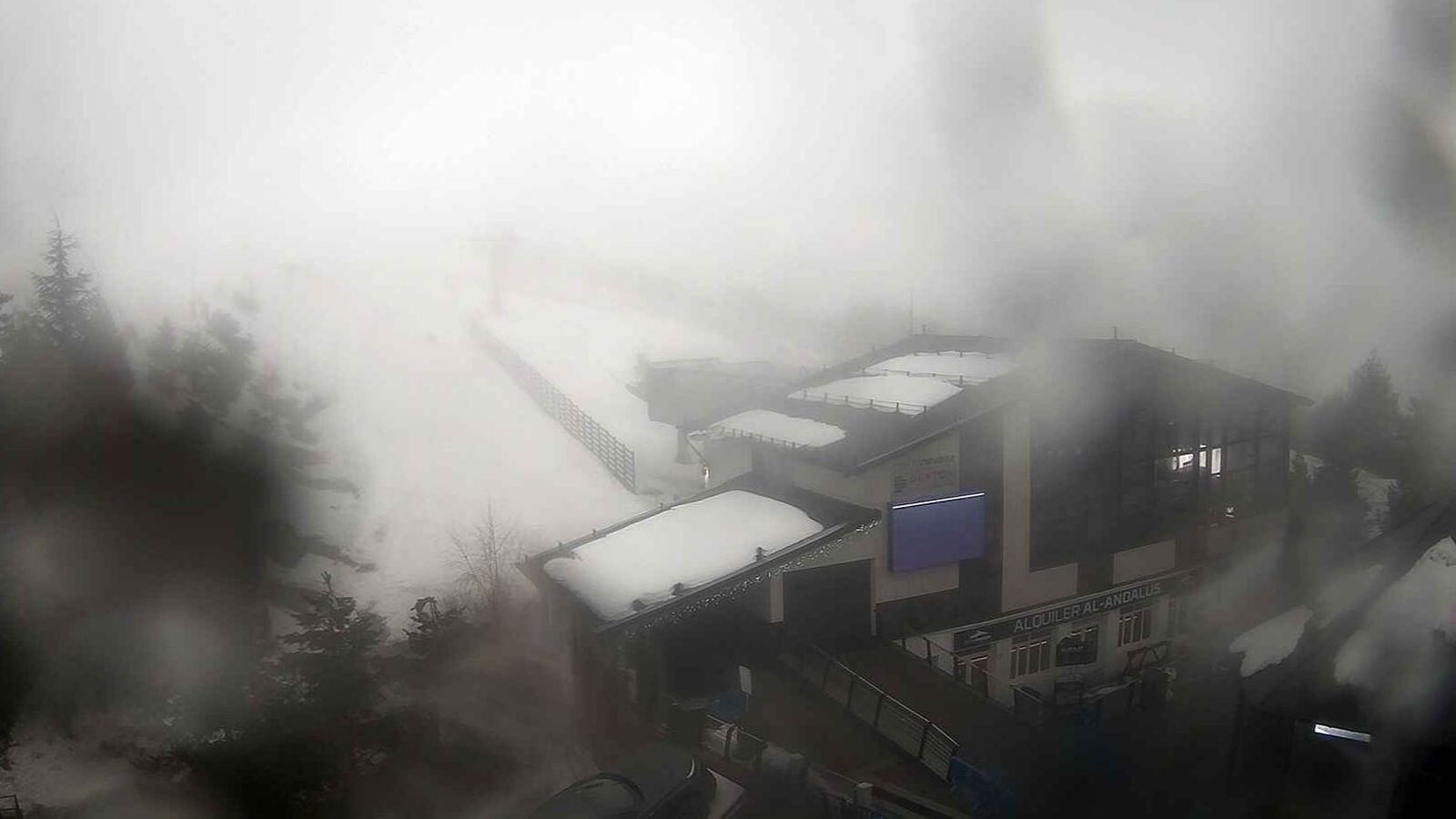 Zona de Pradollano a primera hora de este miércoles.