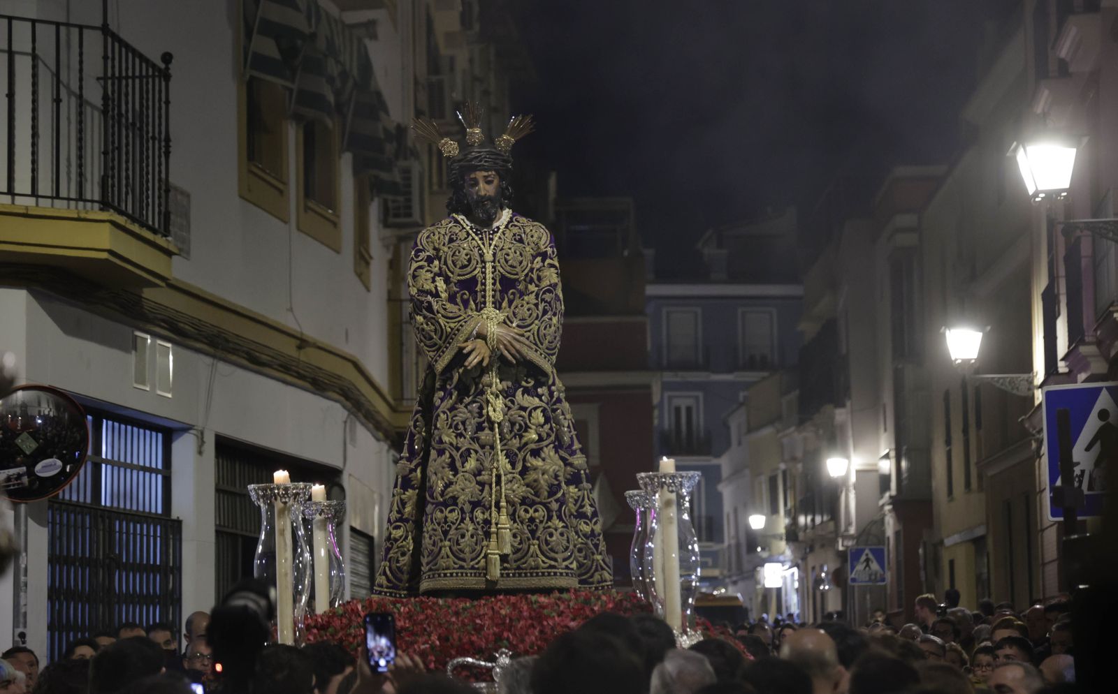 Imágenes del Vía Crucis del Señor de la Sentencia de la Macarena