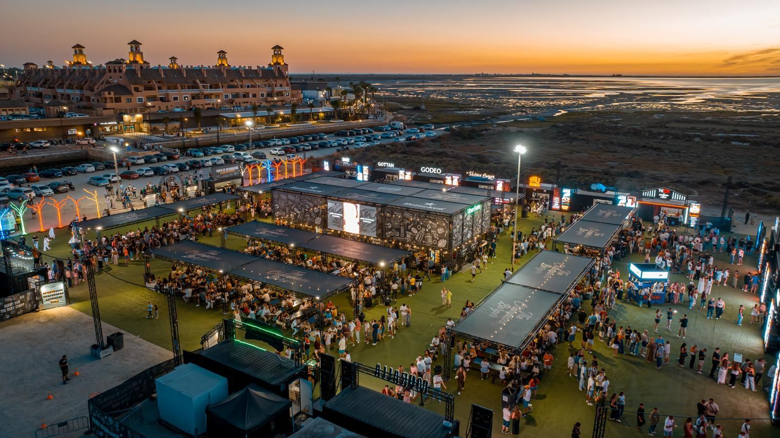 Ambiente del evento gastronómico de The Champions Burger 'Off the Road'