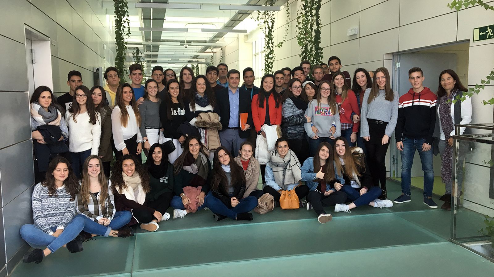Alumnos de Bachillerato del Colegio Agave que visitaron el parque.