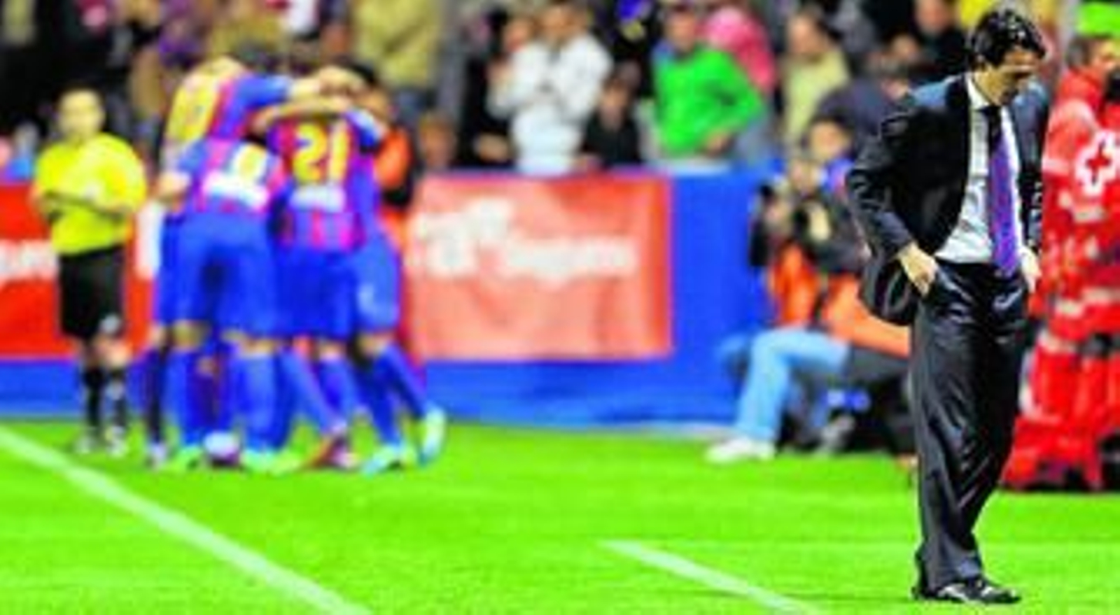 Unai Emery lamenta su suerte en el gol del Levante en la derrota del Sevilla el pasado sábado en Valencia.