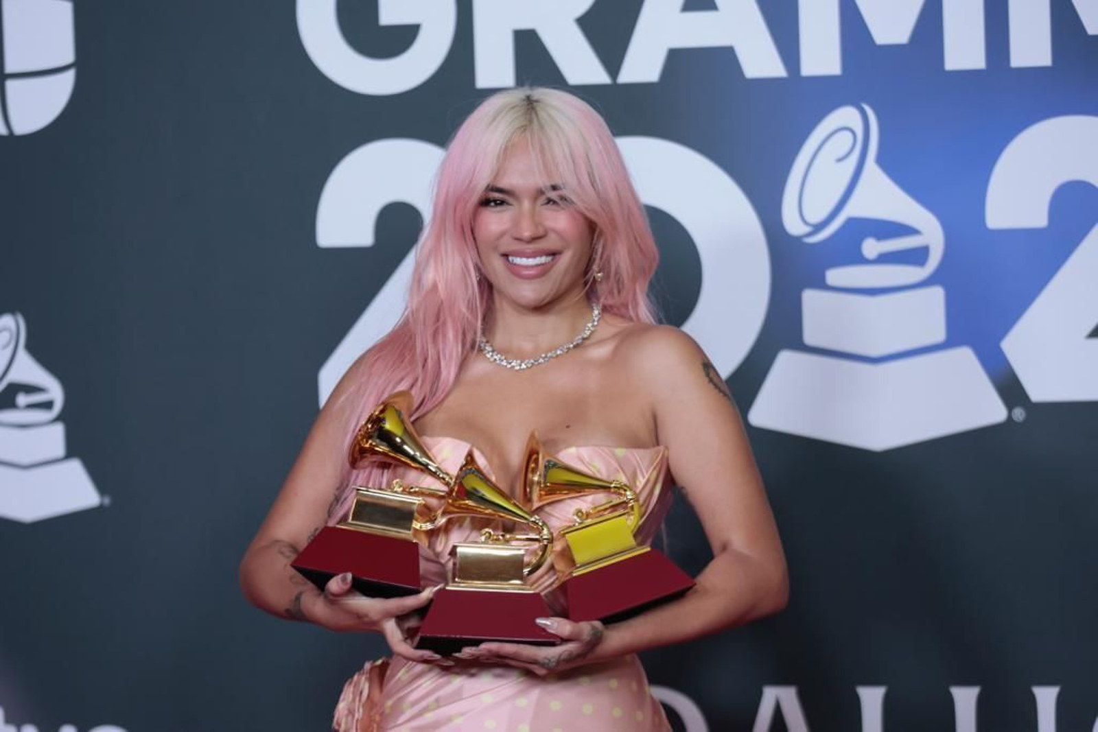 La gala de Grammy Latinos, en imágenes
