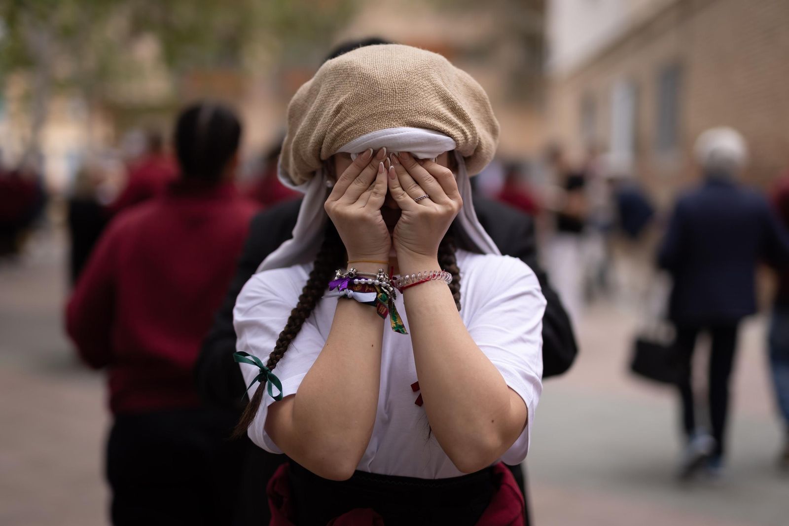 Así vivió Granada la salida de la Hermandad del Trabajo 2025