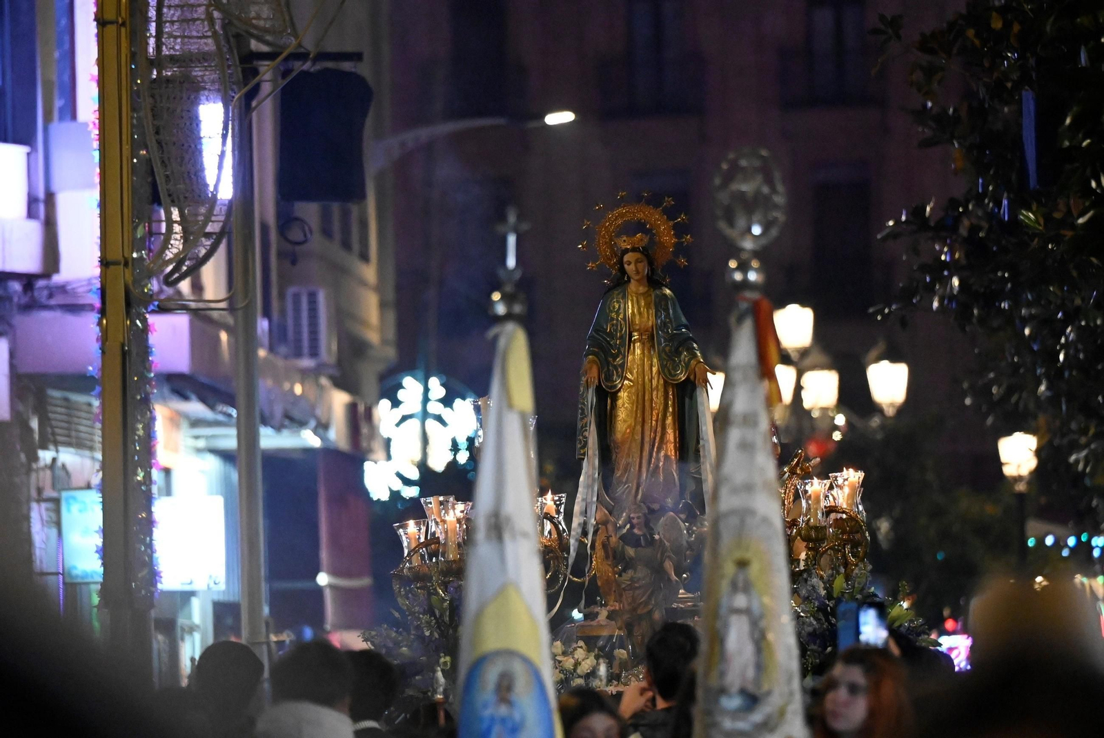 Las mejores fotos de la procesión de la Virgen de la Medalla Milagrosa de Córdoba