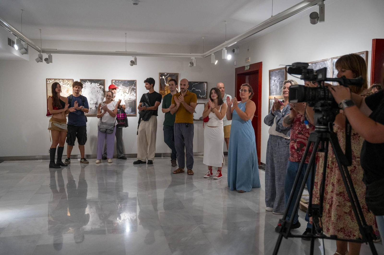 El comisario Sema D'Acosta y el artista Joan Fontcuberta presentan la exposición Háptica de la Fundación Unicaja