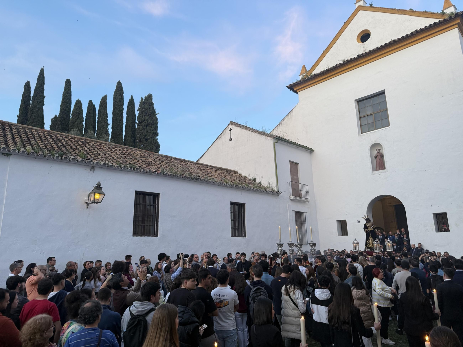El vía crucis del Señor de la Humildad y Paciencia de Córdoba, en imágenes
