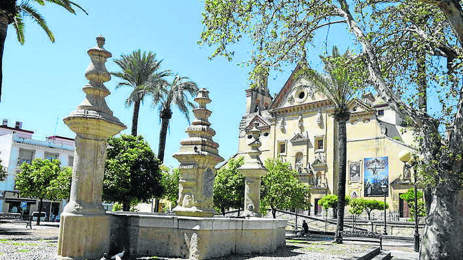 Plaza del Alpargate e Iglesia de los Trinitarios