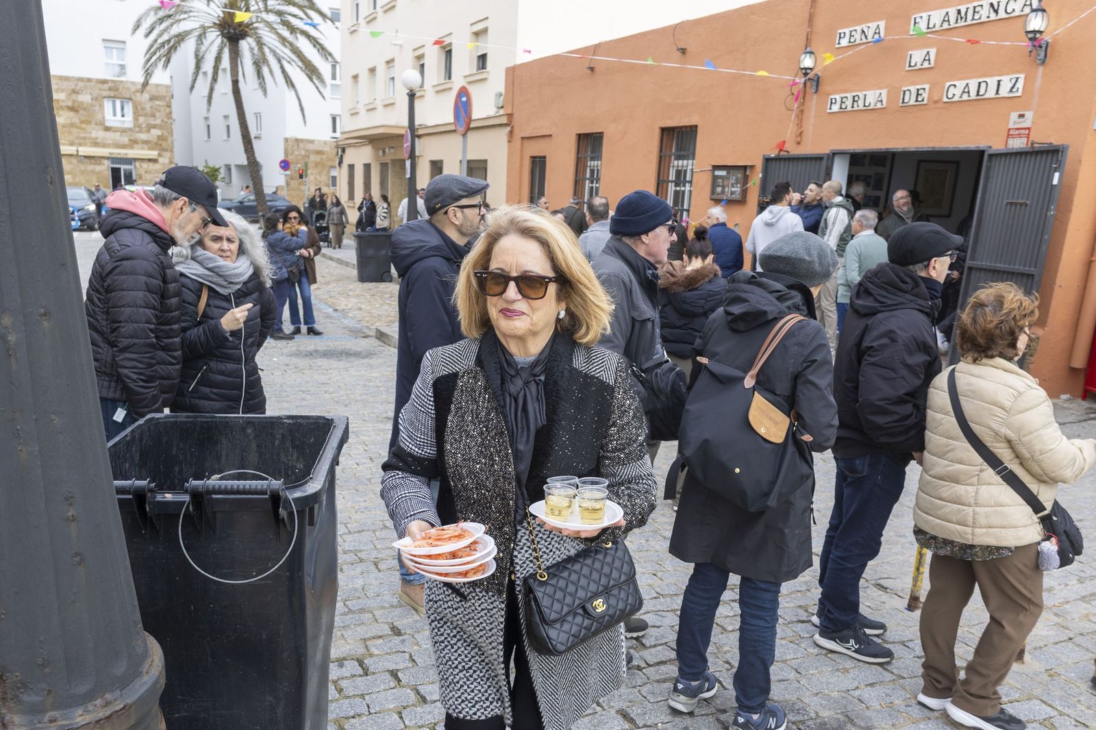 Las imágenes de la Chicharronada y la Gambada del Carnaval de Cádiz 2025