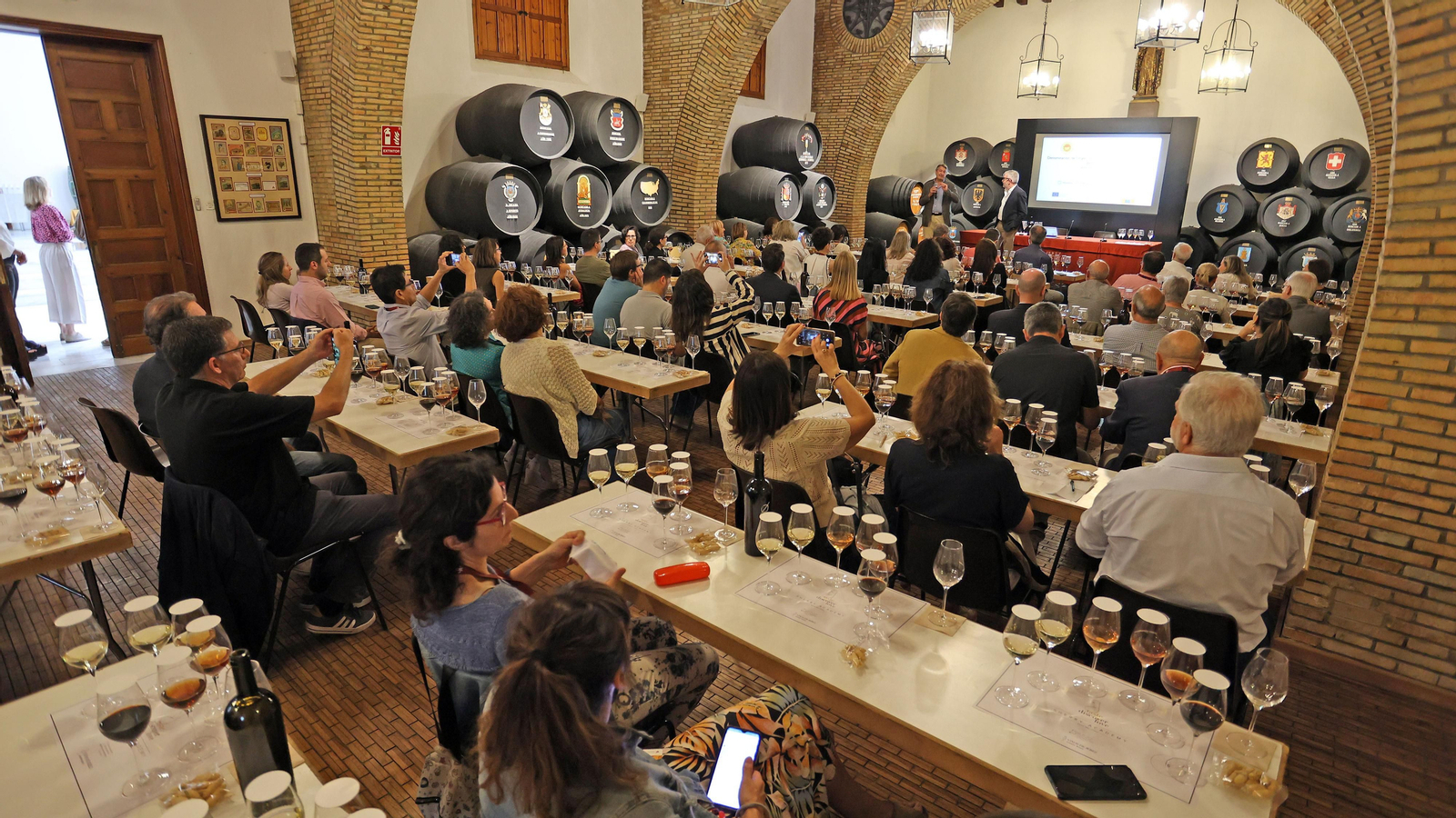 Cata taller de vinos de Jerez en el Consejo Regulador Cata taller de vinos de Jerez en el Consejo Regulador
