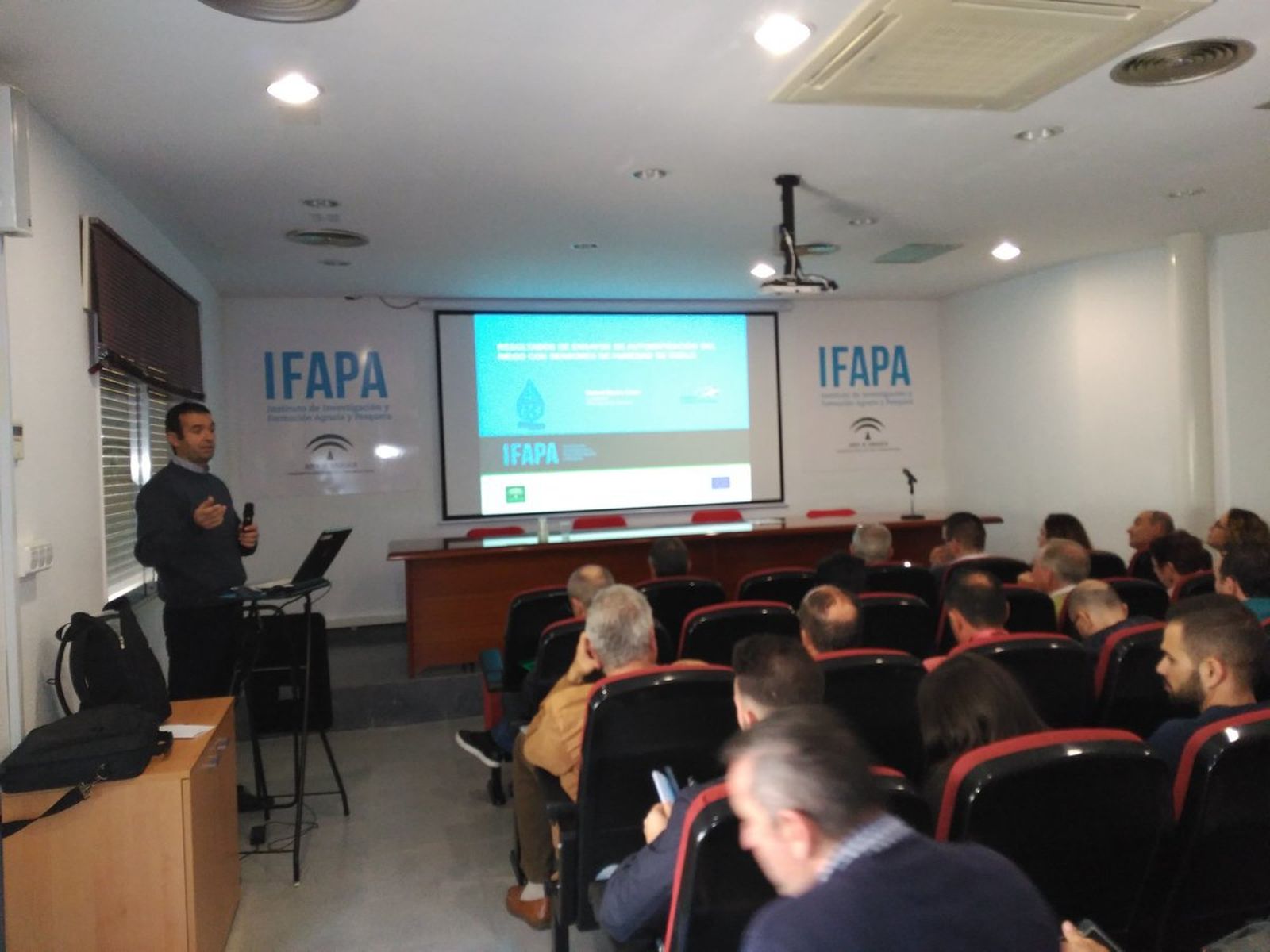 Rafael Baeza Cano, durante una charla celebrada en el Centro Ifapa de La Mojonera.
