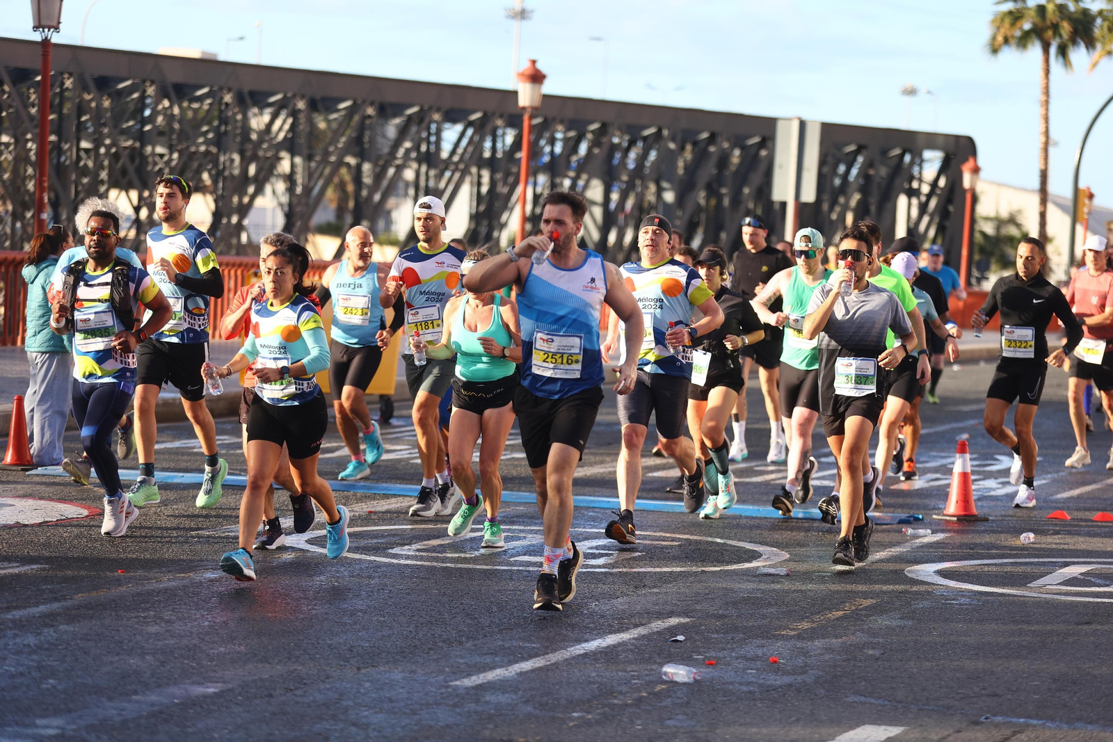 Las mejores fotos de la Media Maratón de Málaga 2024 Las mejores fotos de la Media Maratón de Málaga 2024