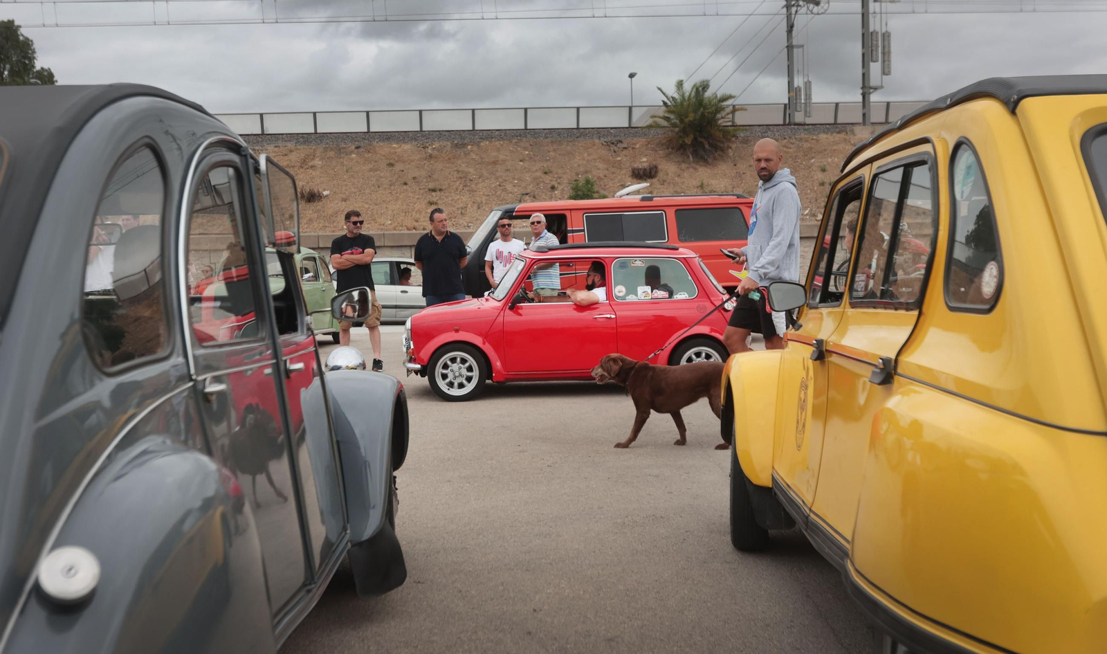 Protesta de coches clásicos e históricos en Jerez