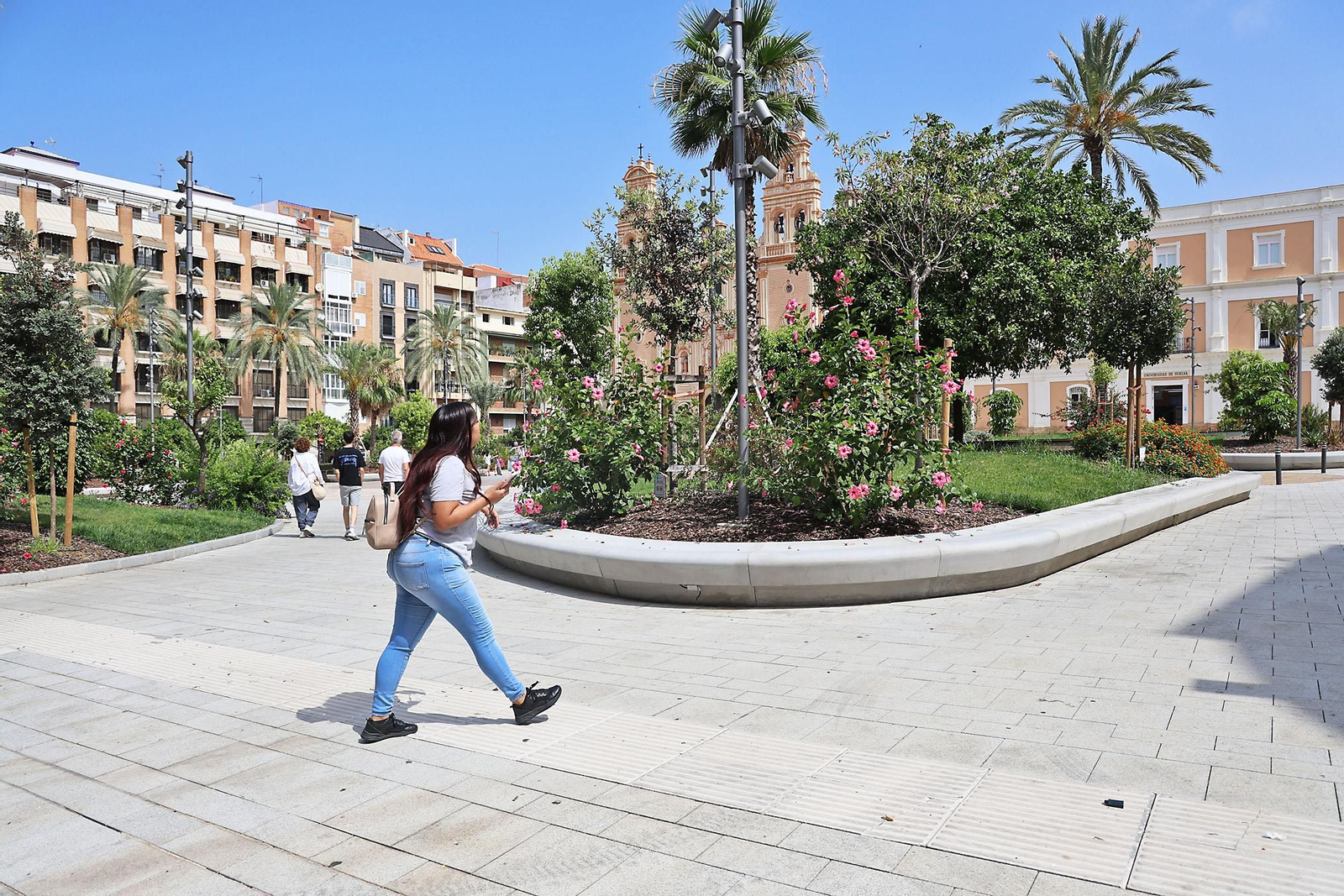 La Plaza de La Merced, un remanso de paz en las mañanas de verano