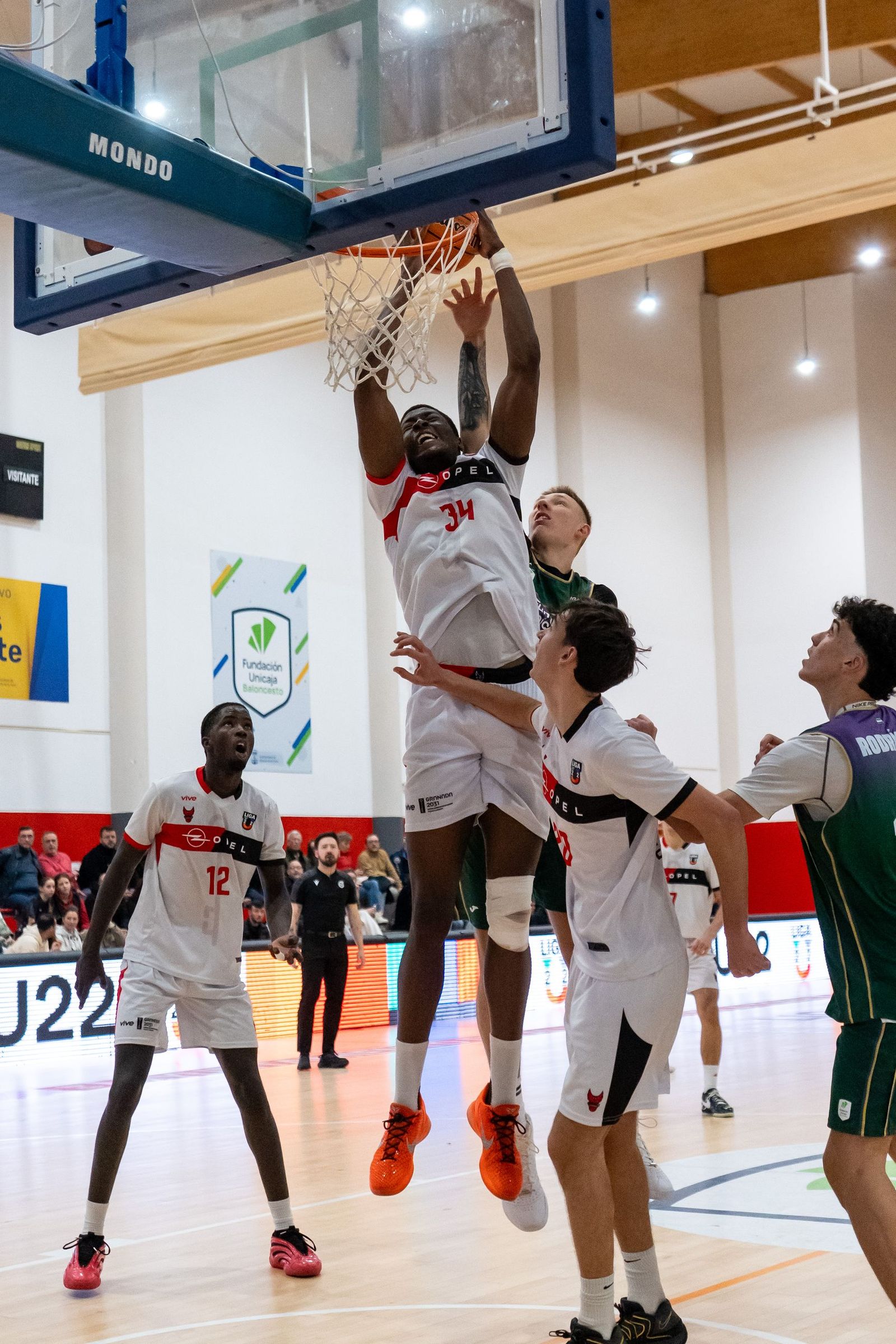 Liga U22: El Unicaja Alhaurín de la Torre somete al Granada (94-72)