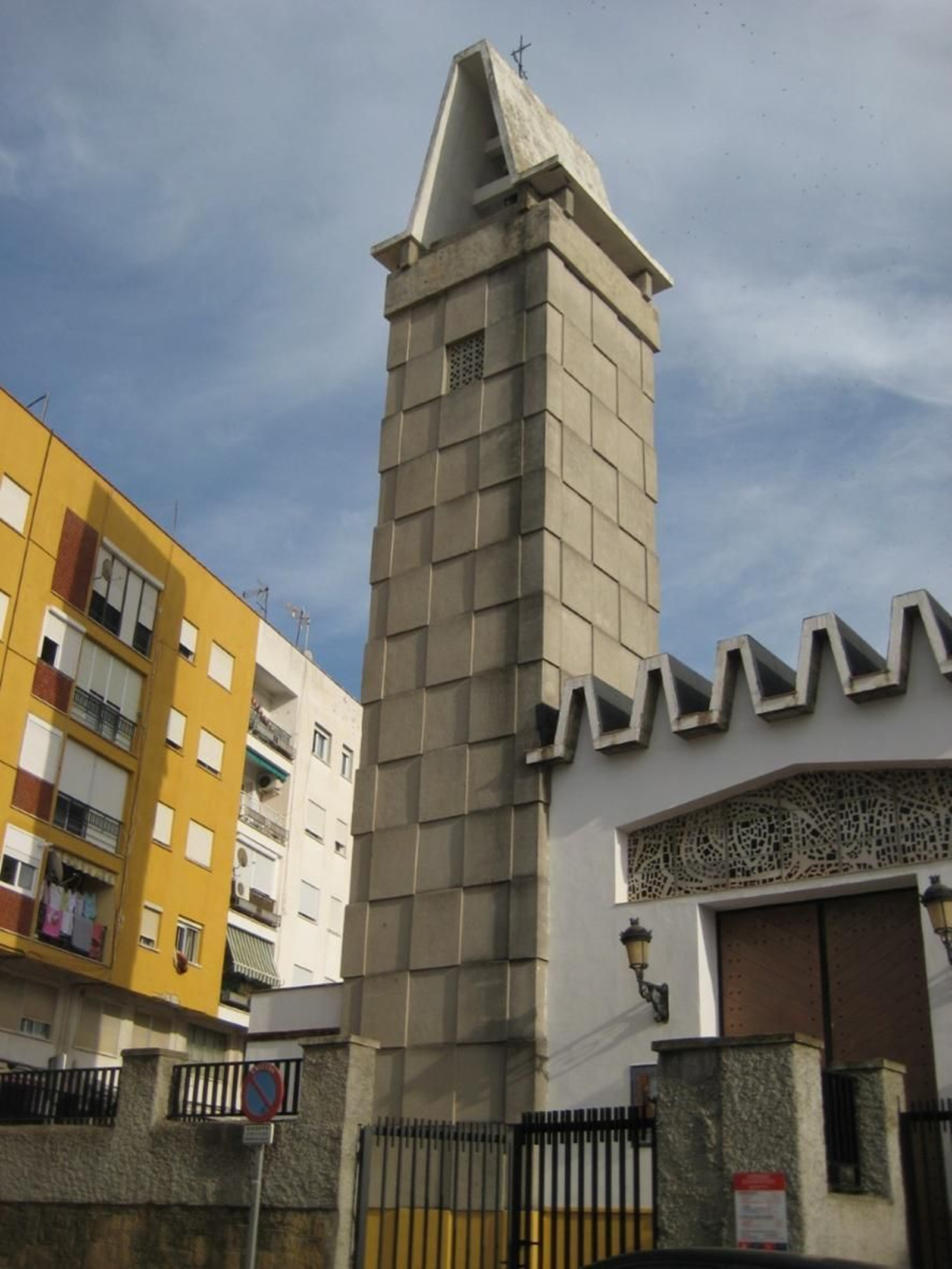 Torre de la iglesia de María Auxiliadora.