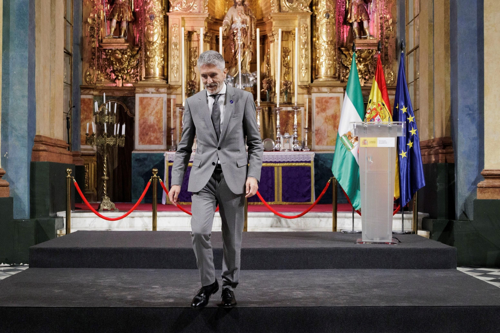 Las imágenes de la entrega de condecoraciones civiles en Cádiz.