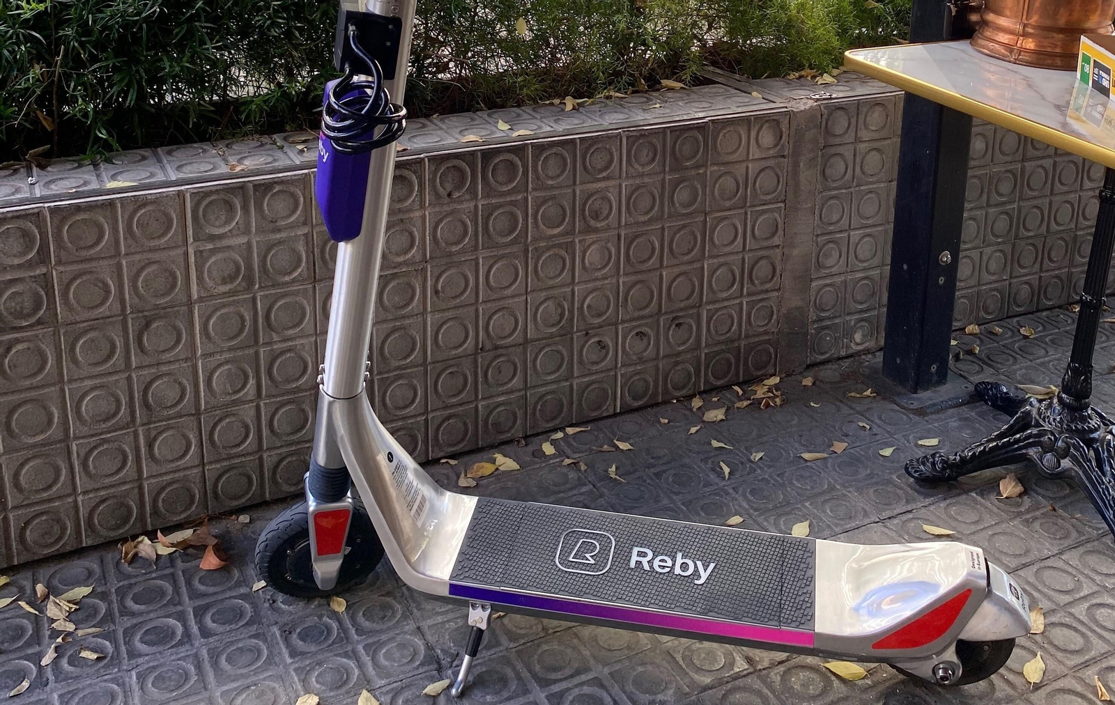 Modelo de patinetes de Reby, que operará en Sevilla con Maratunes Gestion.