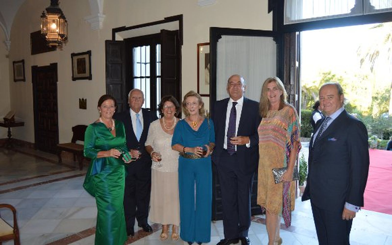 Edu Guillén, Joaquín Merello, Begoña Larrañaga, Edu Delgado, Ernesto Ollero, Paz Medina y Miguel Revuelta, durante el cóctel.

Foto: Ignacio Casas de Ciria