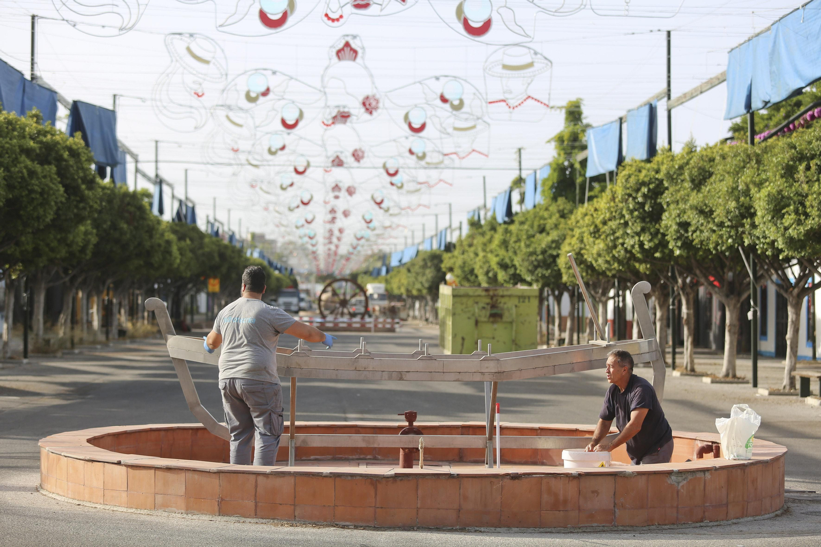 Últimos preparativos en el Real para la Feria de Málaga 2019