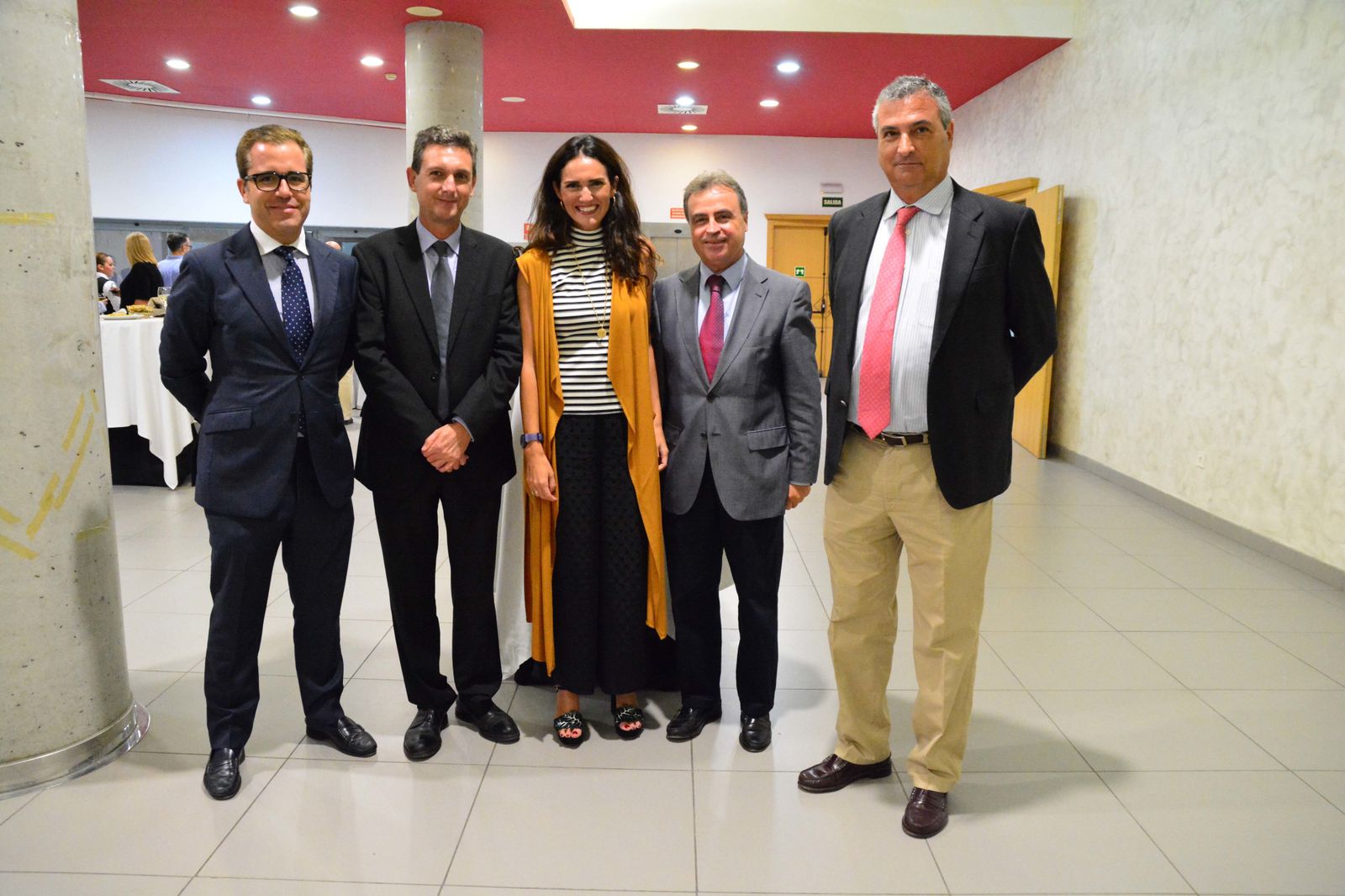 Las imágenes del ministro Alfonso Dastis en el Foro Joly