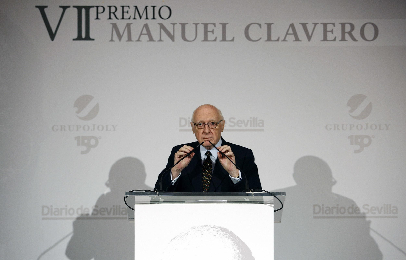 La entrega del VIl Premio Manuel Clavero a Soledad Becerril, en imágenes