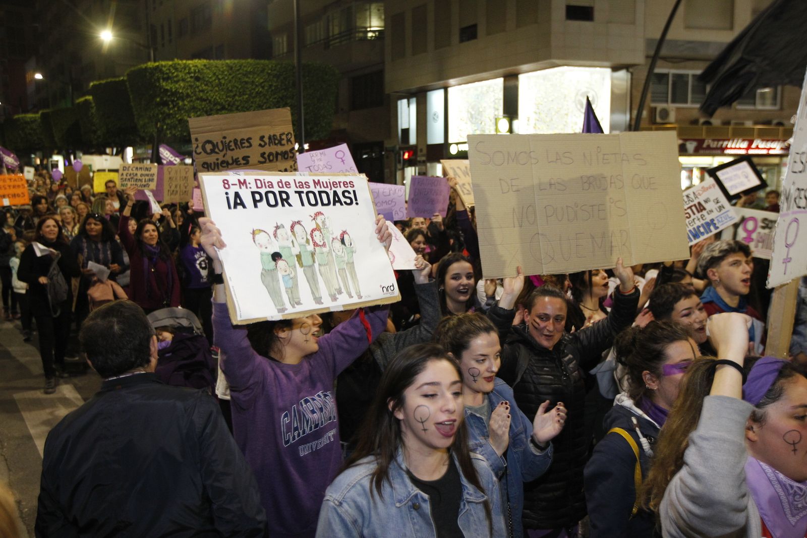 Fotogalería manifestación Día Internacional de la Mujer en Almería