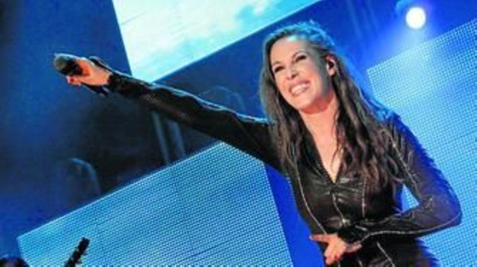 Malú presenta su tour 'Caos' en la ciudad