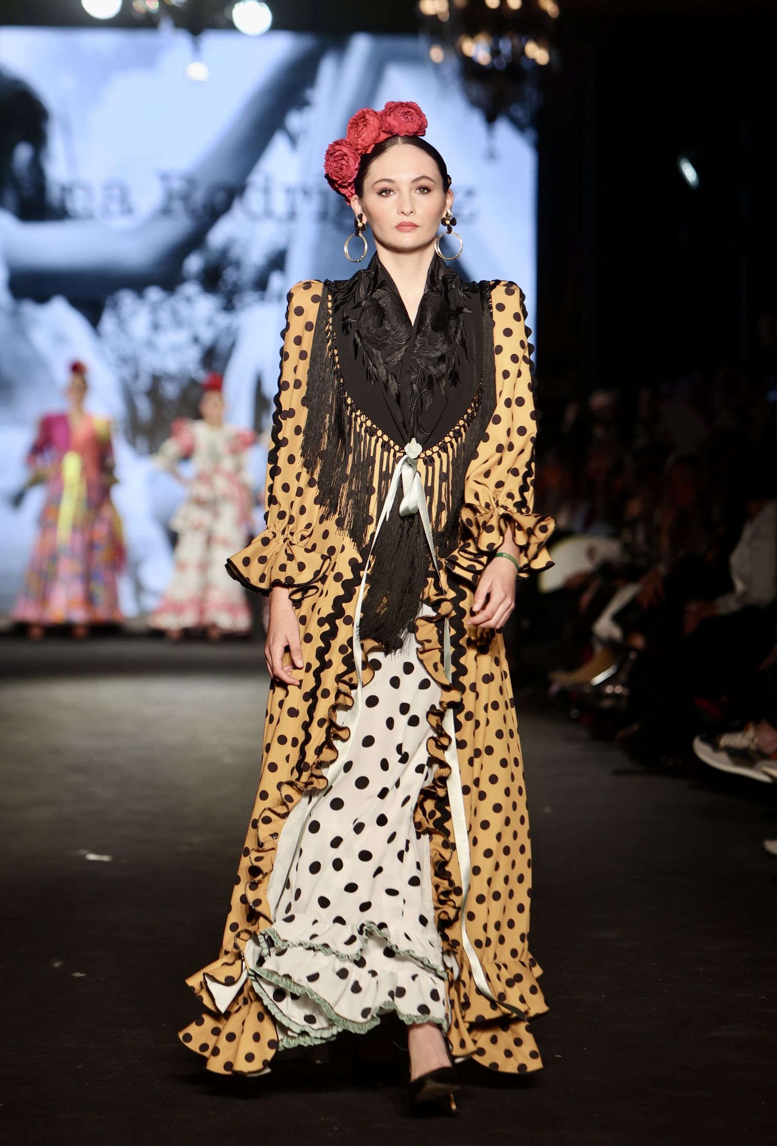 Desfile de la Hermandad del Rocío de Sevilla en We Love Flamenca 2024, todas las fotos