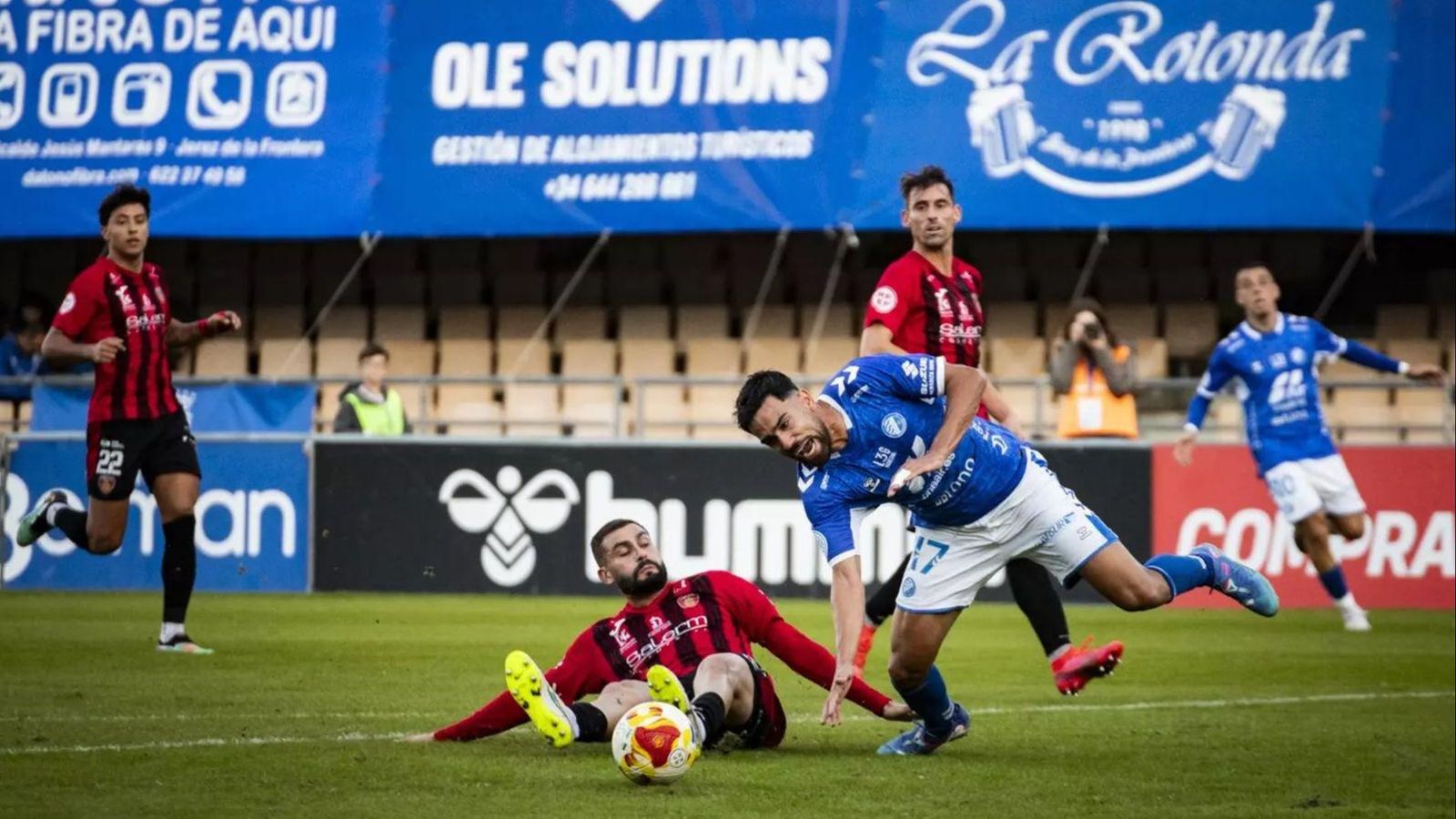 Dieste volverá a ser titular el domingo ante el Recre tras cumplir su partido de sanción.