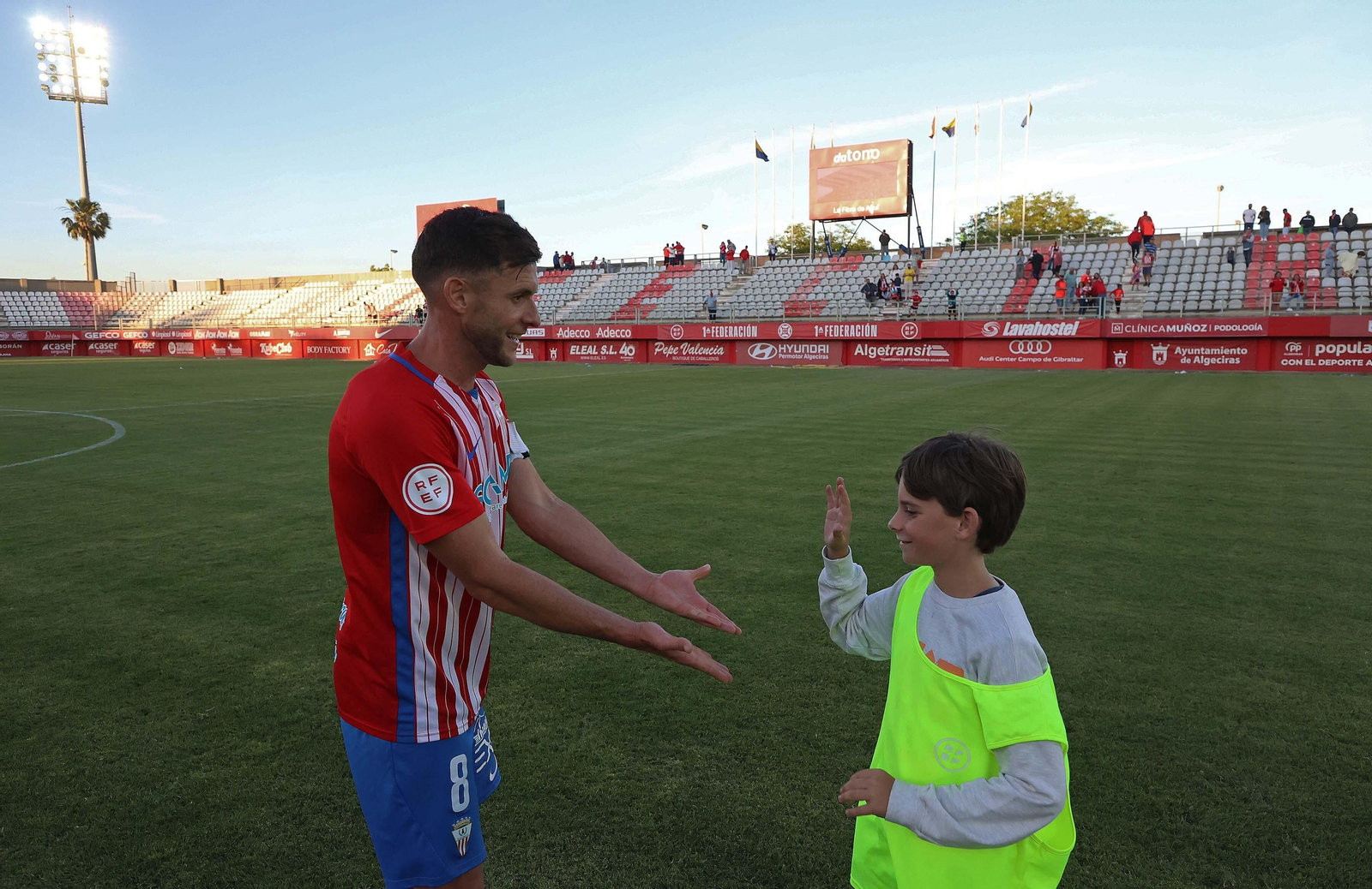 Las mejores fotos del Algeciras - Castellón de Primera RFEF
