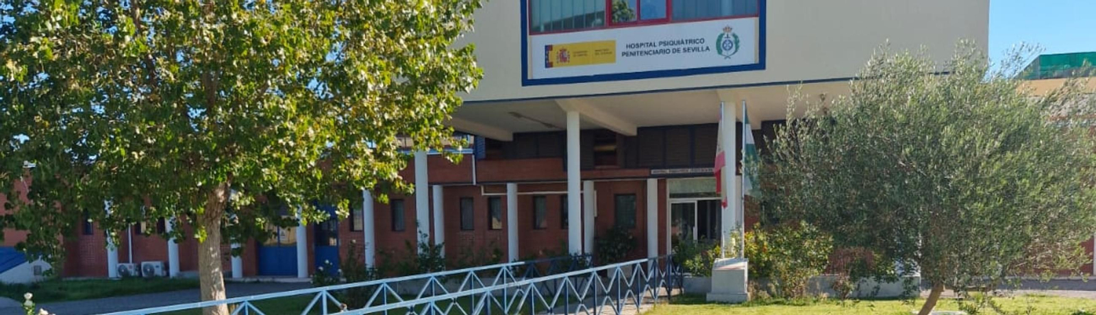 Accesos al Hospital Psiquiátrico Penitenciario de Sevilla.