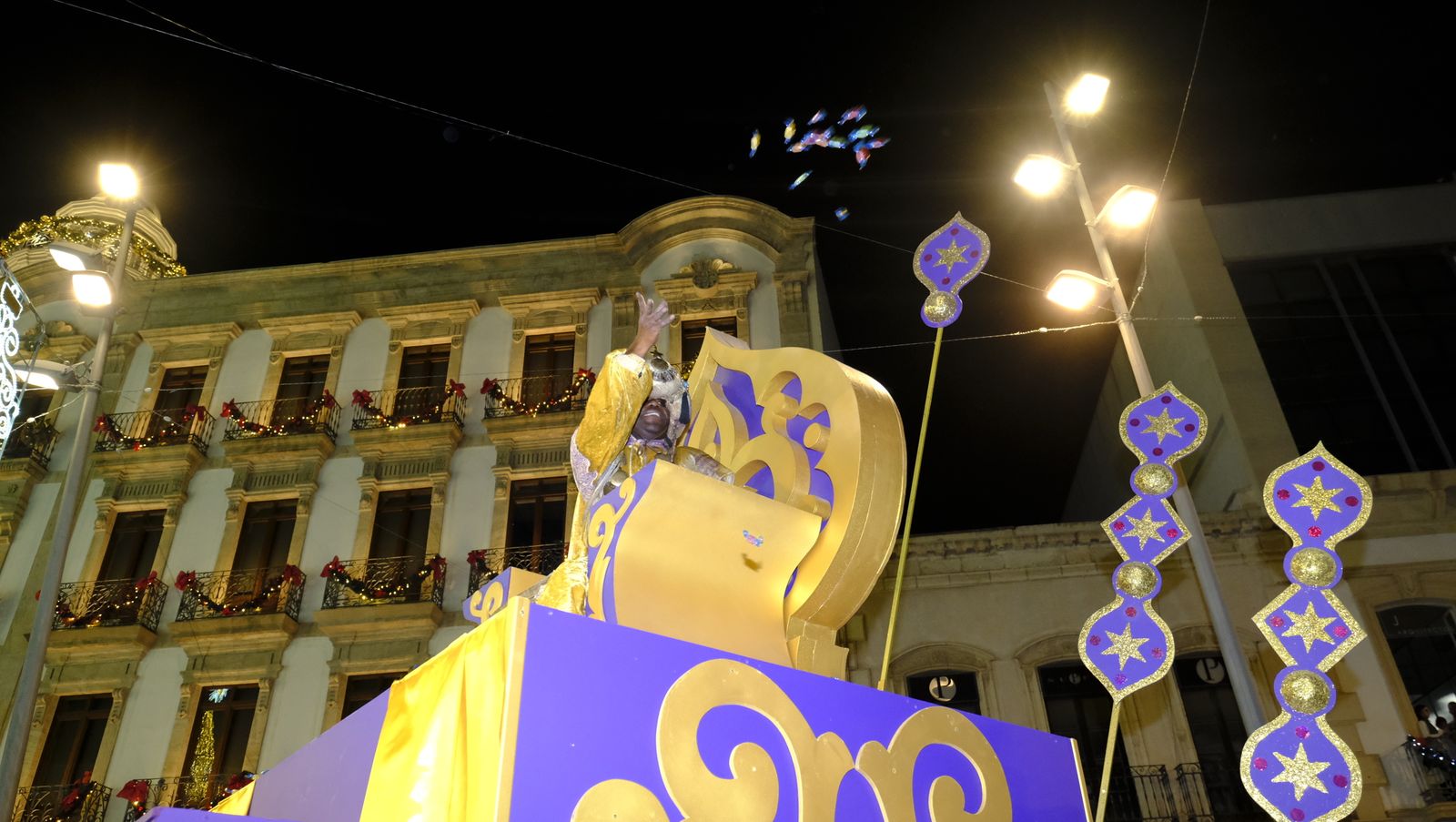 Fotogalería de la Cabalgata de Reyes Magos en Almería