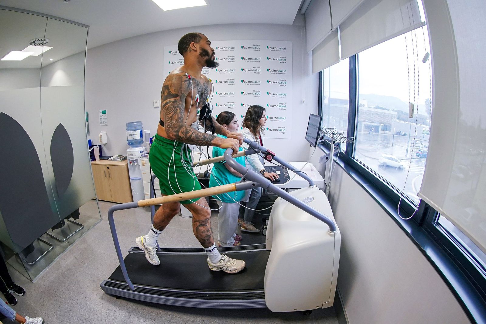 Justin Cobbs pasa el reconocimiento médico con el Unicaja