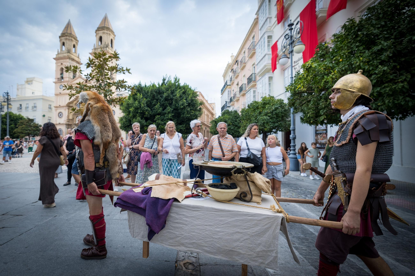Las imágenes de la procesión del triunfo de Balbo el Menor en Cádiz Romana