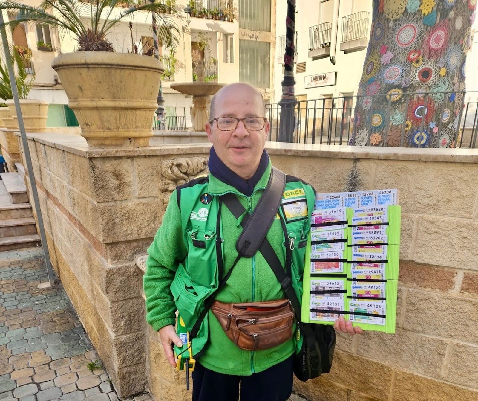 Antonio Álamo es uno de los vendedores de esta lluvia de millones en Gérgal.