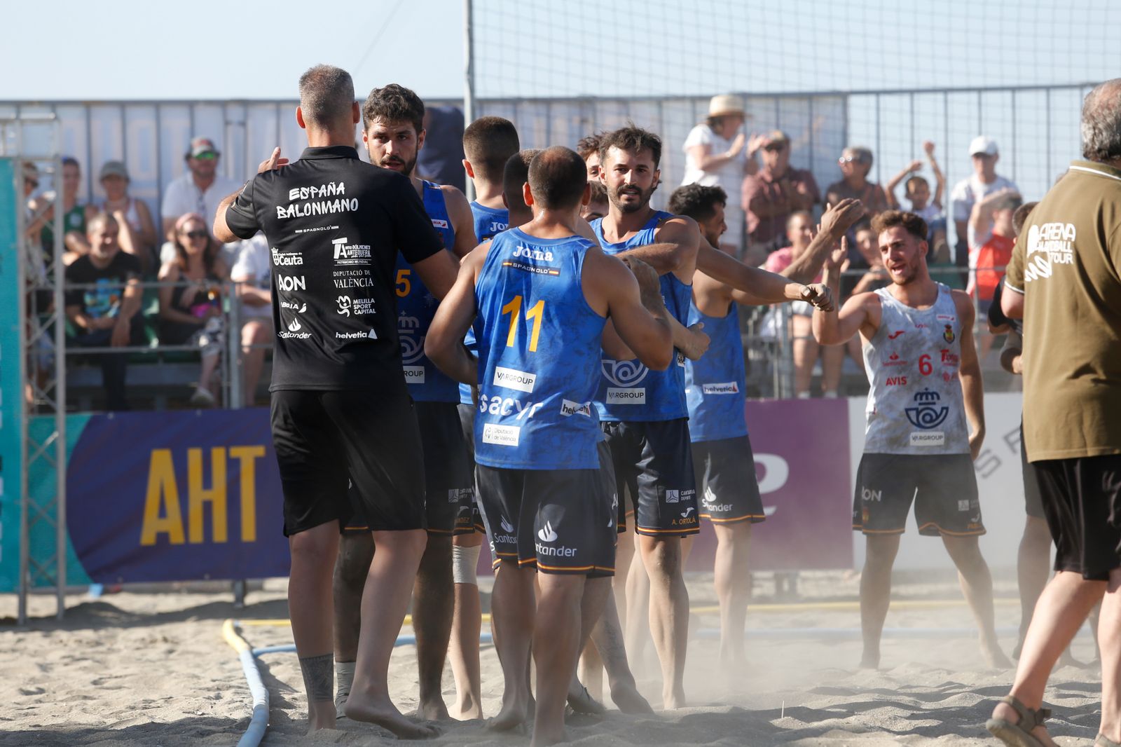 Las fotos del Torneo Internacional  de España de balonmano playa de La Línea