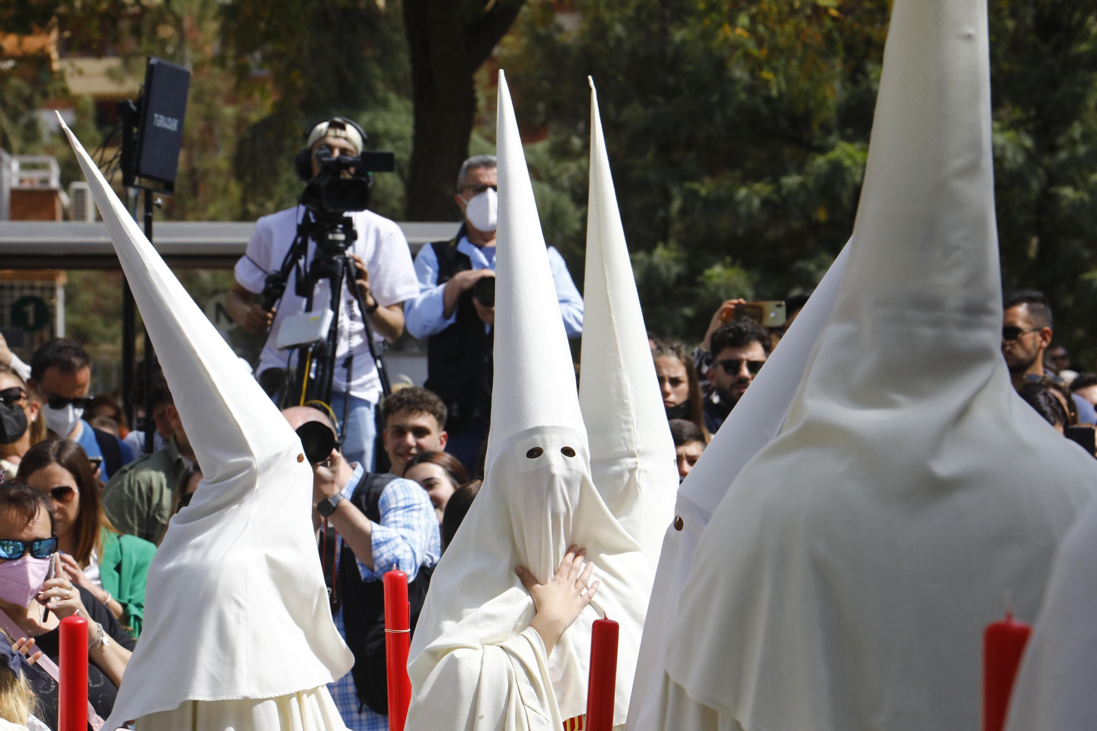 Lunes Santo en Córdoba: La procesión de la Merced, en imágenes